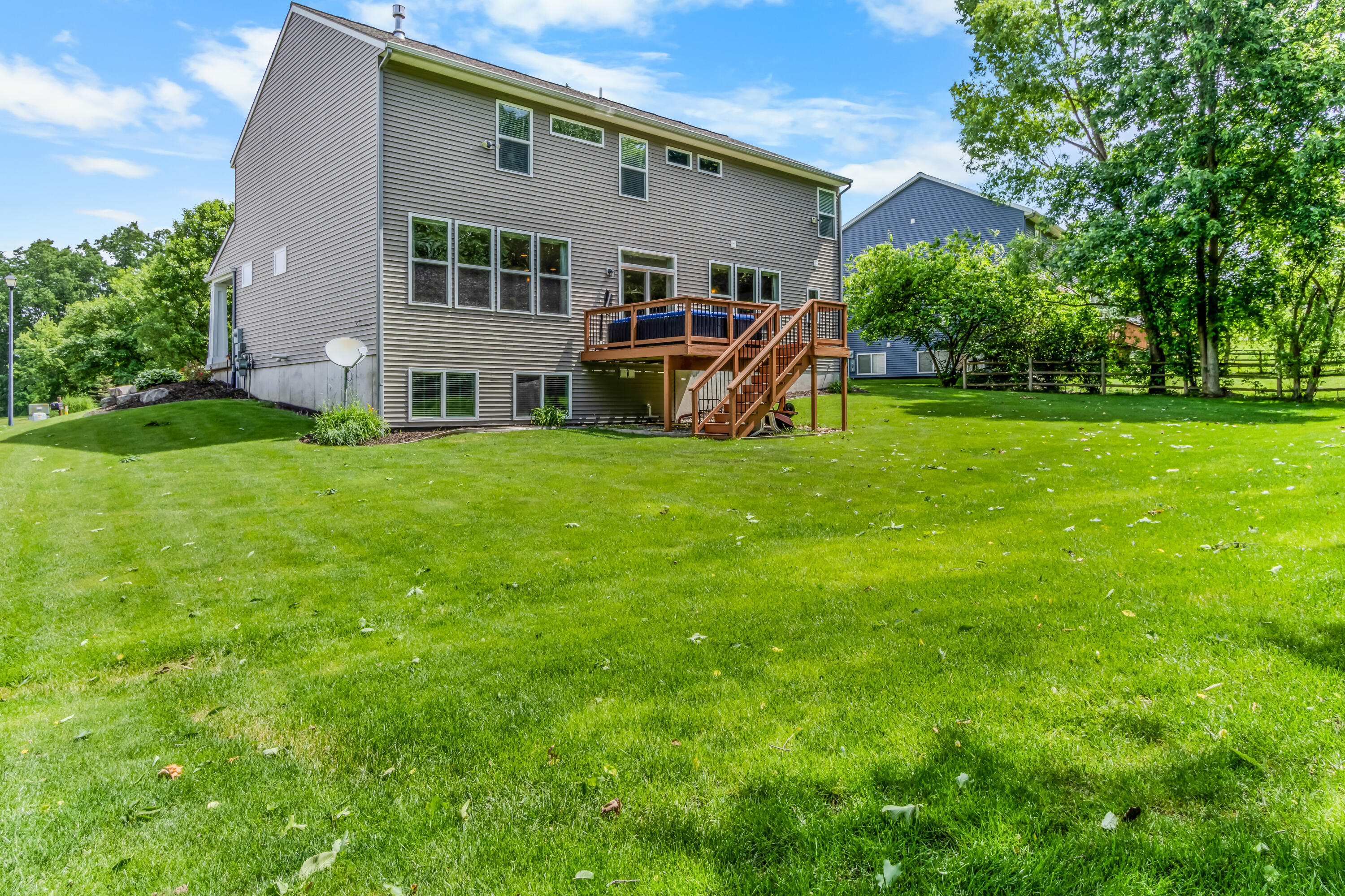 2852 N Saddle Ridge Court NE Rockford MI 49341