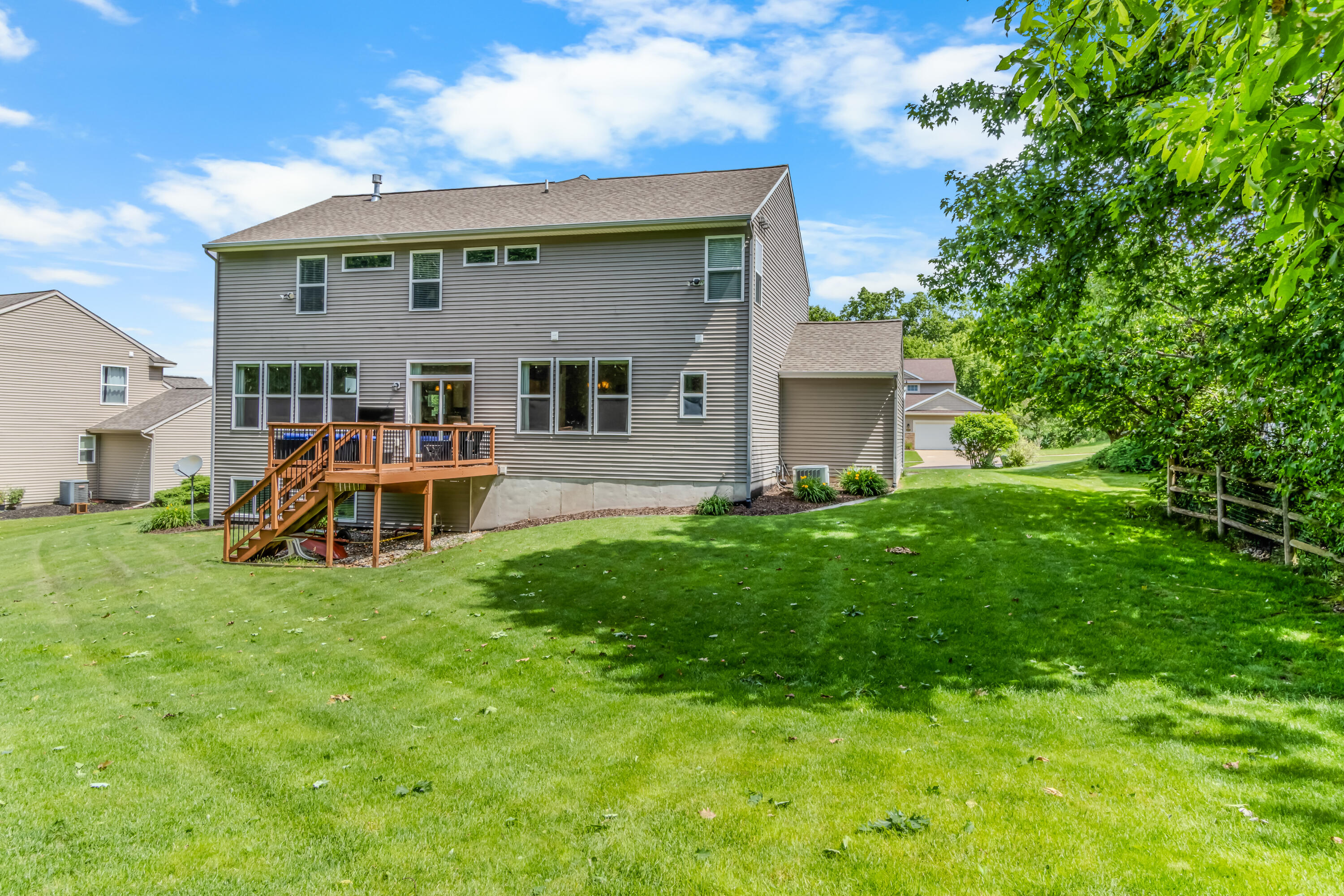 2852 N Saddle Ridge Court NE Rockford MI 49341