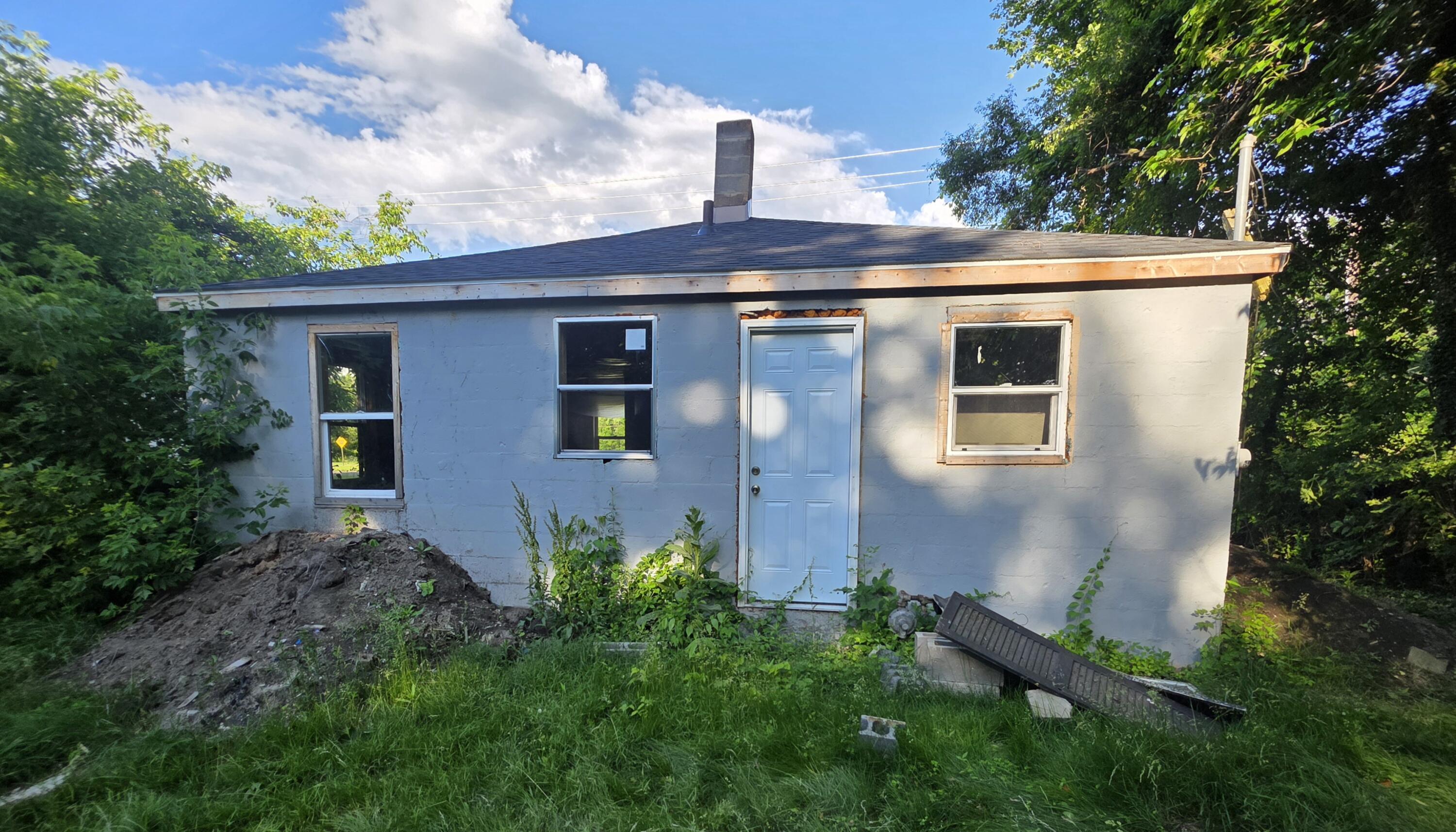 336 S Crystal Avenue Benton Harbor MI 49022