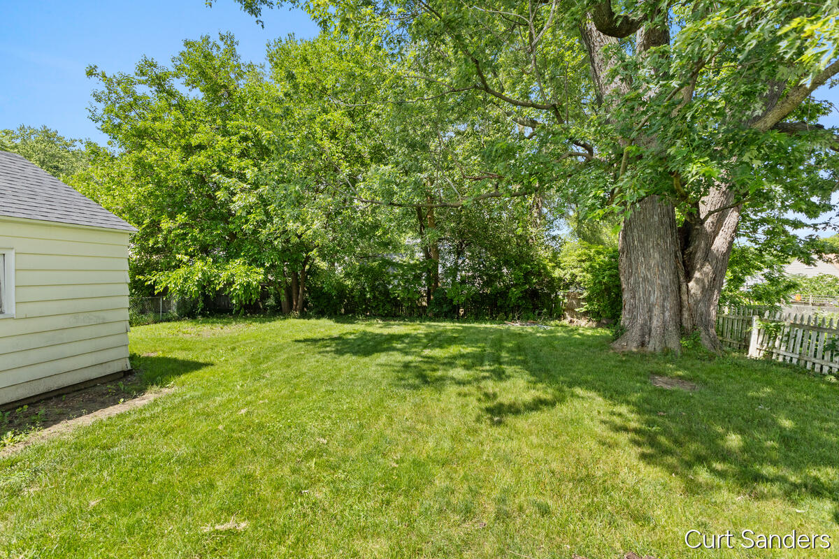 563 Ferris Street NW Grand Rapids MI 49544