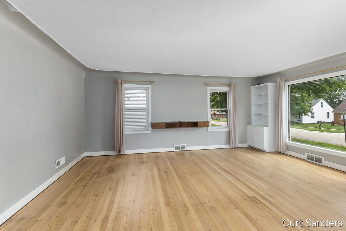 563 Ferris Street NW Grand Rapids MI 49544