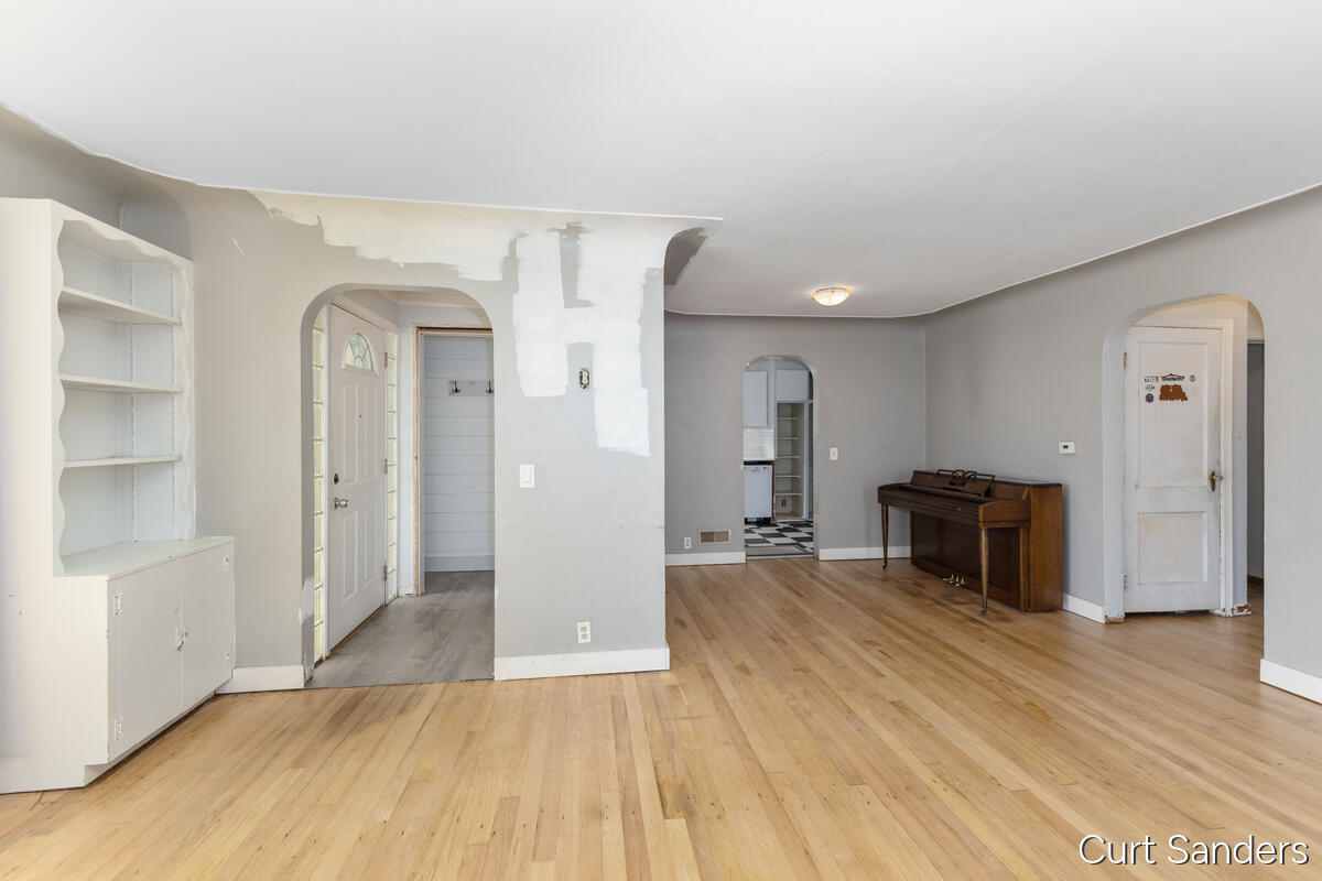 563 Ferris Street NW Grand Rapids MI 49544