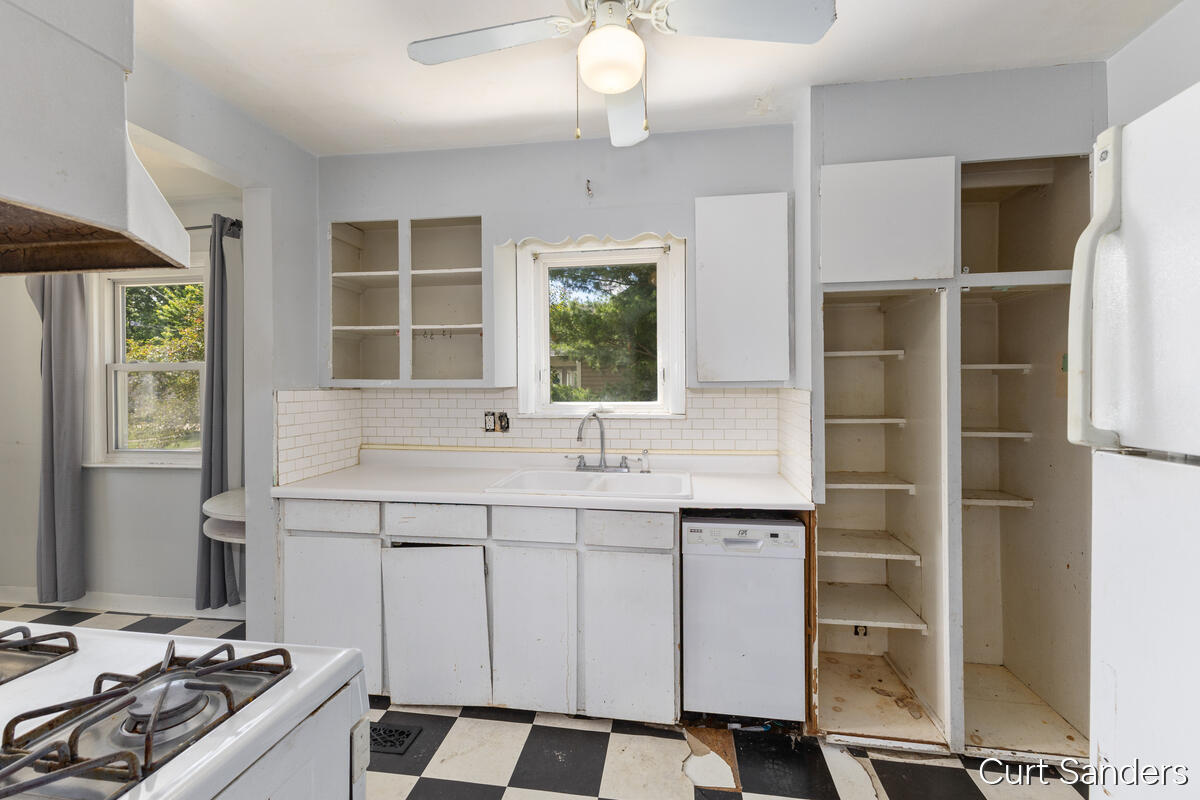 563 Ferris Street NW Grand Rapids MI 49544