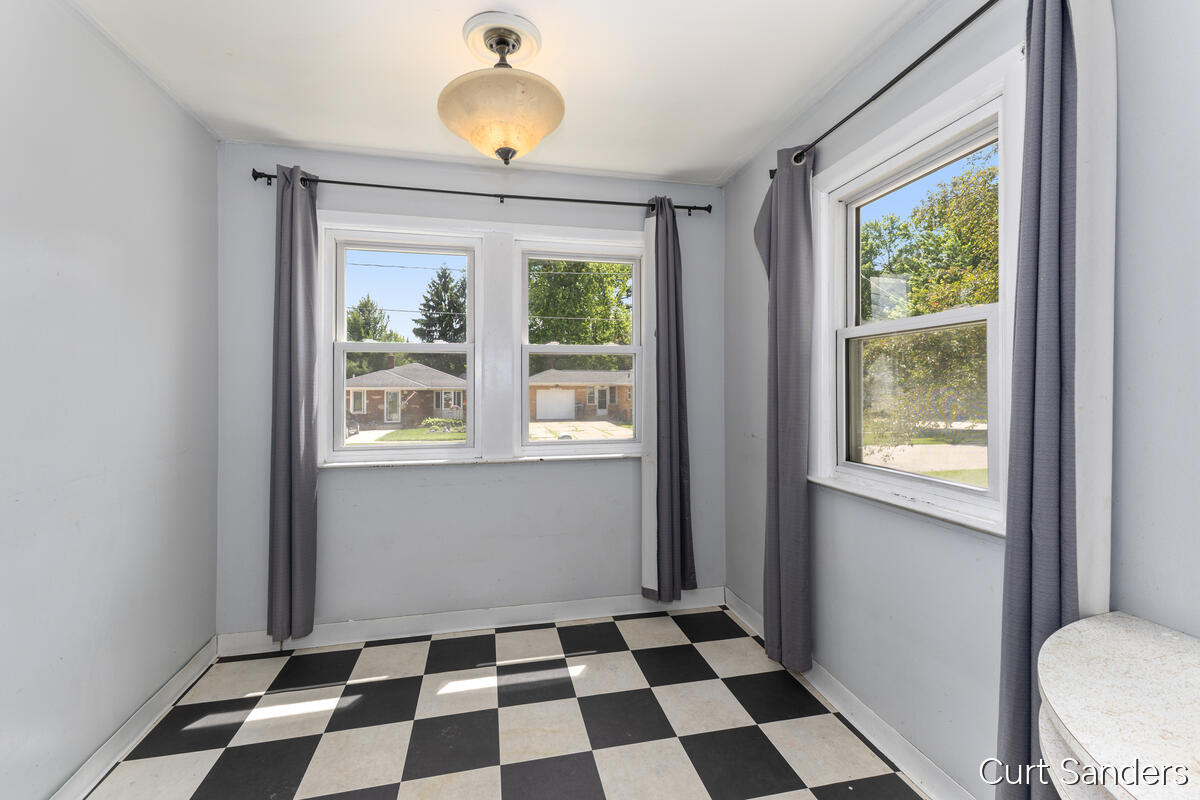 563 Ferris Street NW Grand Rapids MI 49544