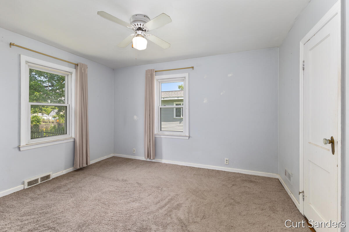 563 Ferris Street NW Grand Rapids MI 49544