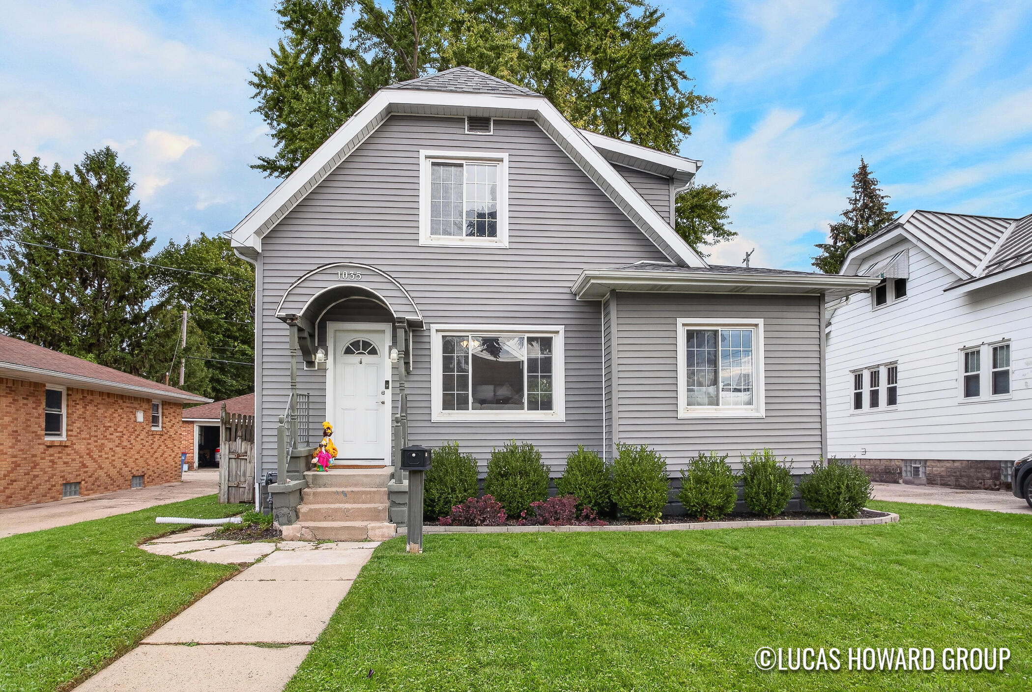 1035 Veto Street NW Grand Rapids MI 49504