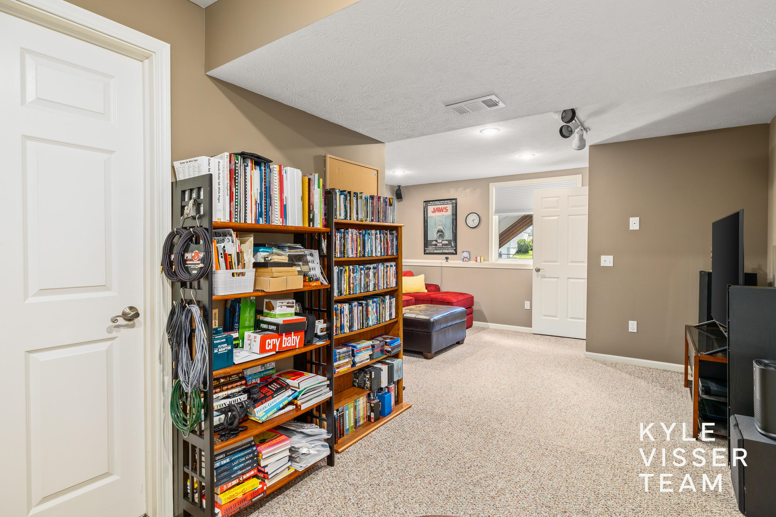 2916 Woodglen Street NW Grand Rapids MI 49504