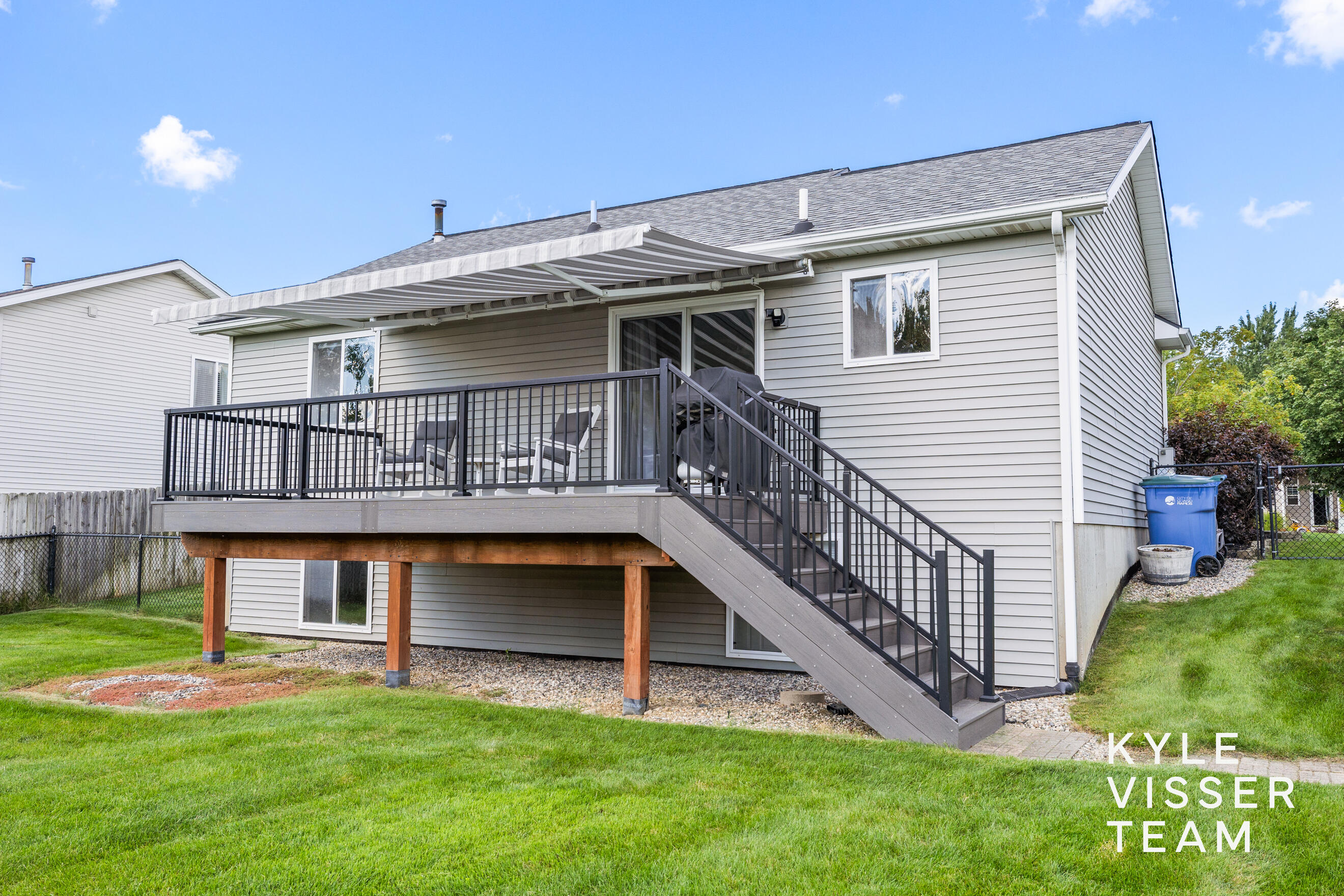 2916 Woodglen Street NW Grand Rapids MI 49504