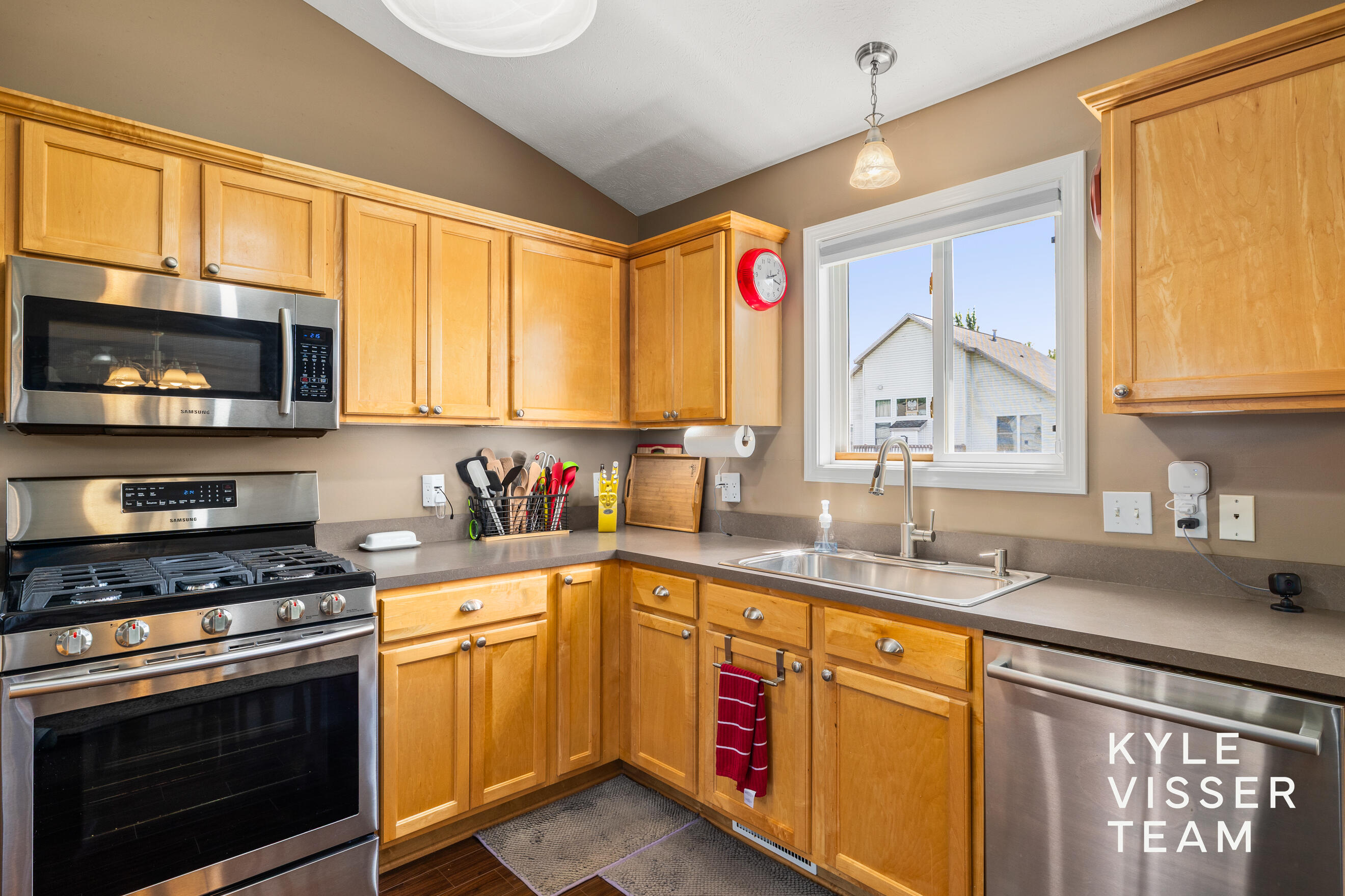 2916 Woodglen Street NW Grand Rapids MI 49504