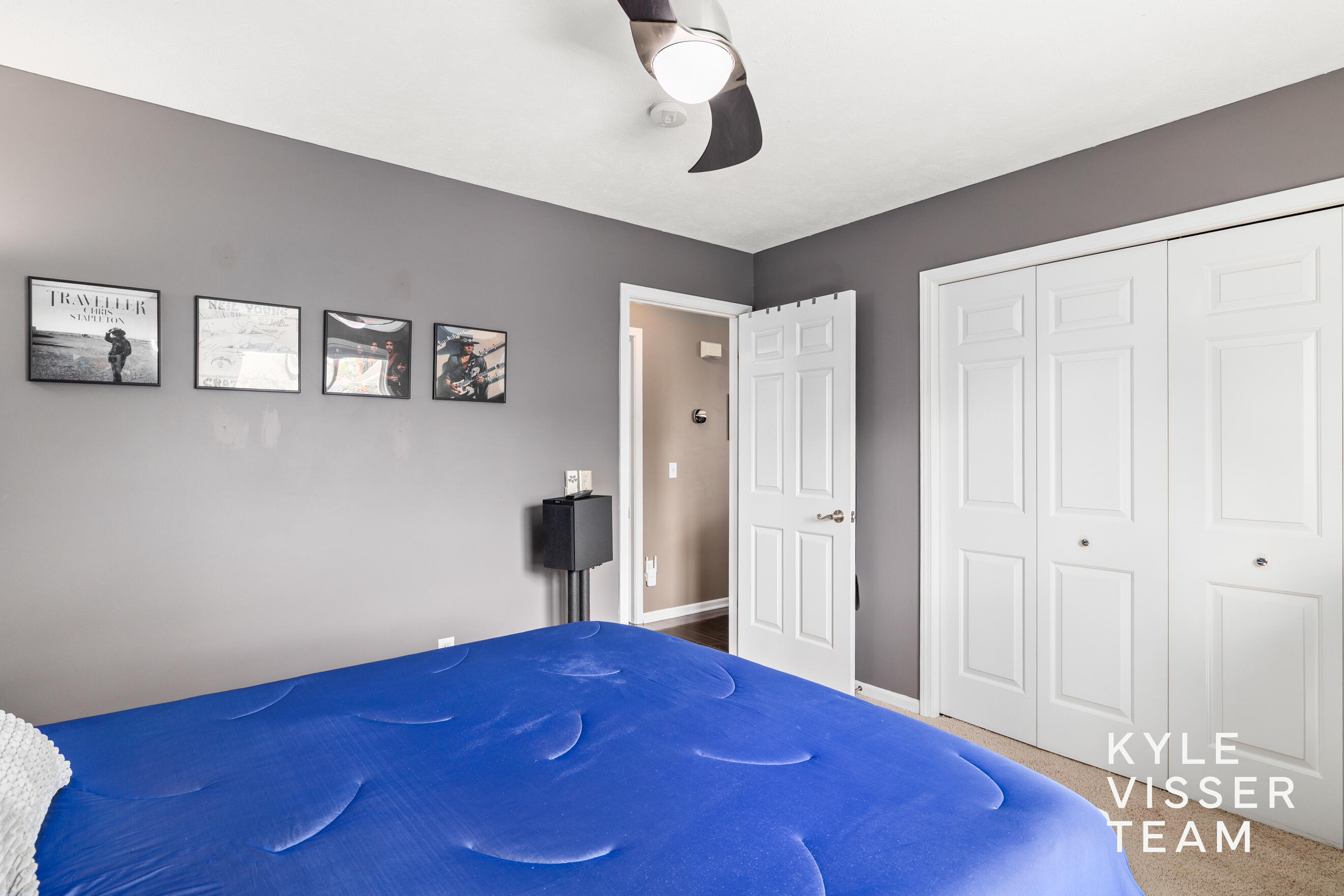 2916 Woodglen Street NW Grand Rapids MI 49504