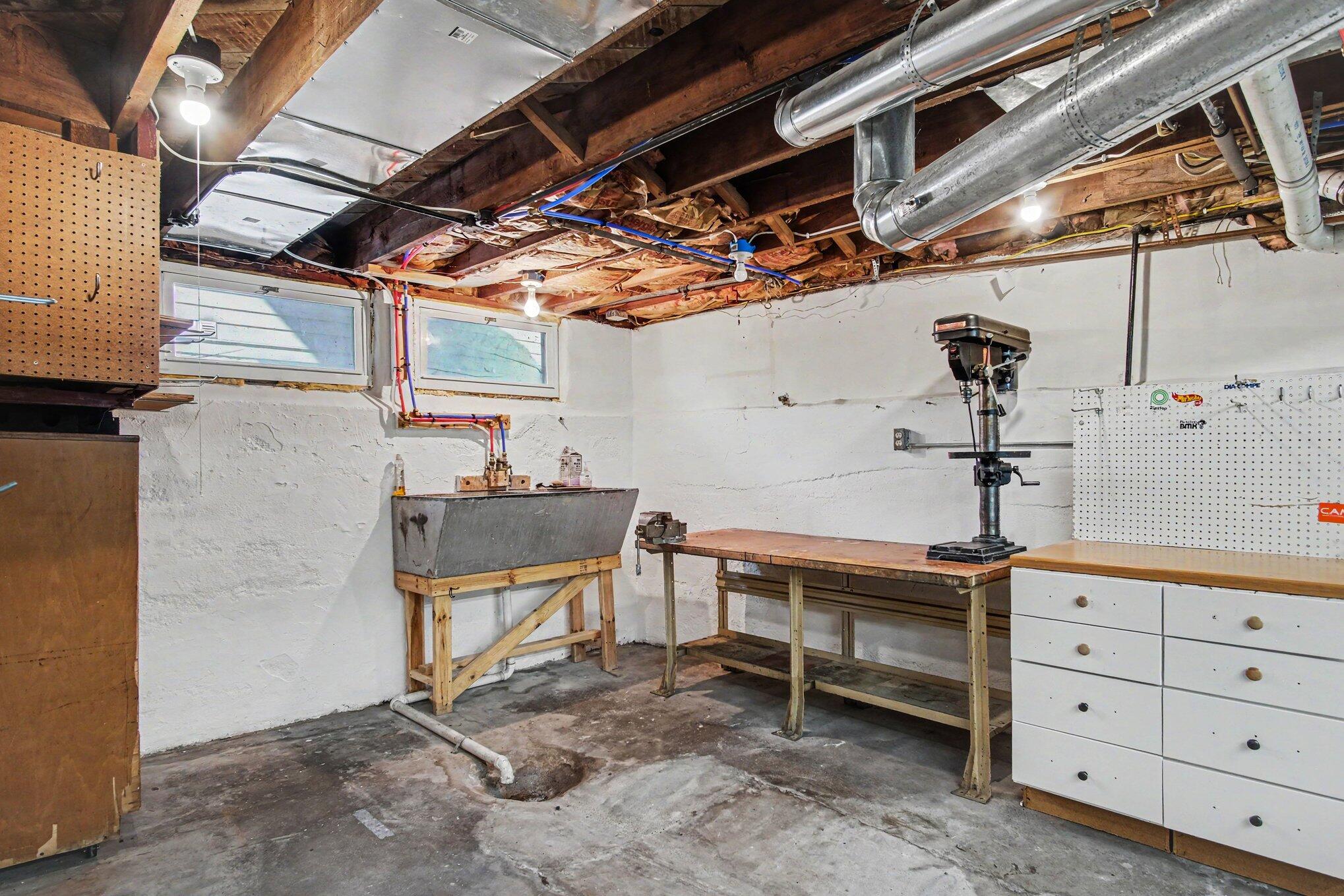 48 Mayfield Avenue NE Grand Rapids MI 49503