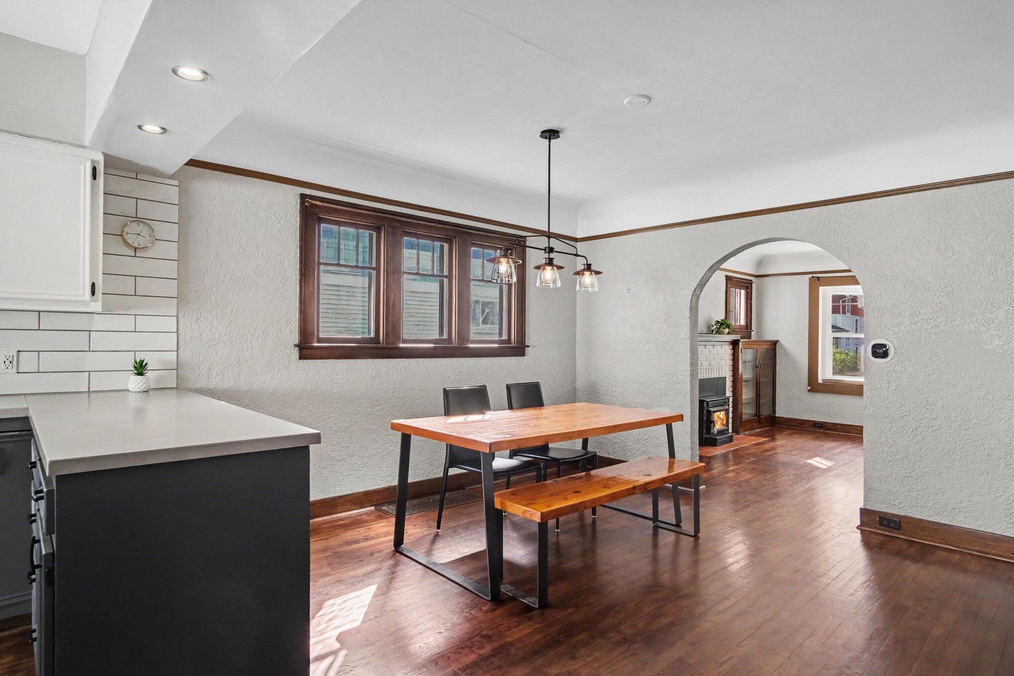 48 Mayfield Avenue NE Grand Rapids MI 49503