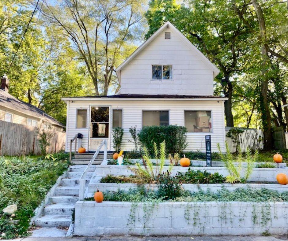 2142 Saint Charles Avenue SW Grand Rapids MI 49507
