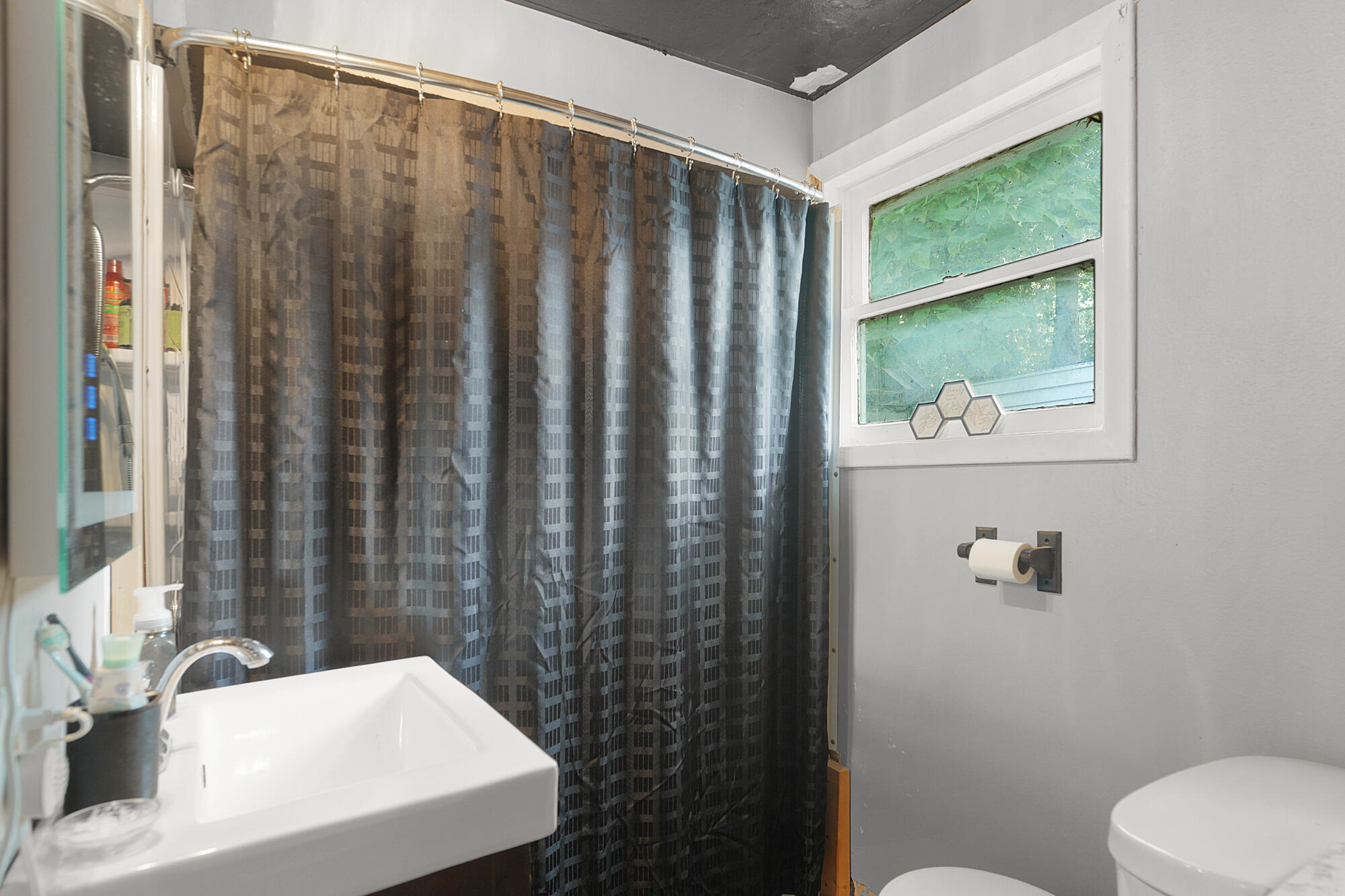 2142 Saint Charles Avenue SW Grand Rapids MI 49507