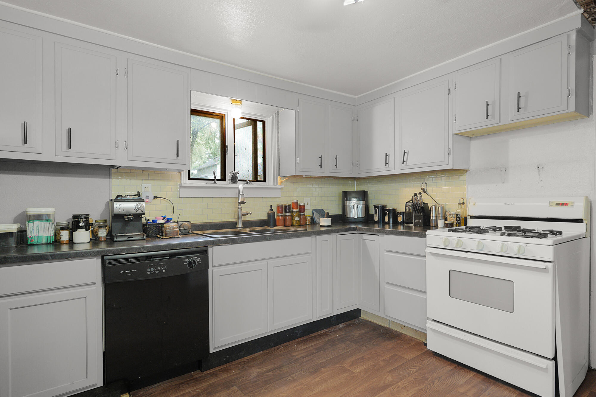 2142 Saint Charles Avenue SW Grand Rapids MI 49507