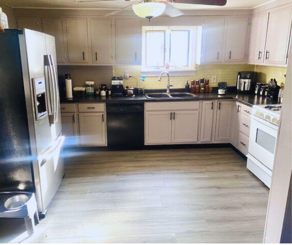 2142 Saint Charles Avenue SW Grand Rapids MI 49507