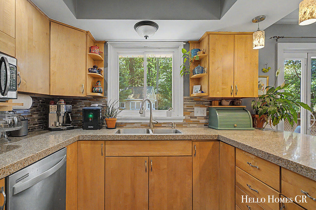 16680 Quincy Street Holland MI 49424
