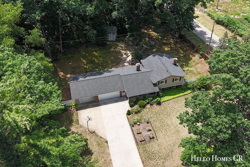 16680 Quincy Street Holland MI 49424