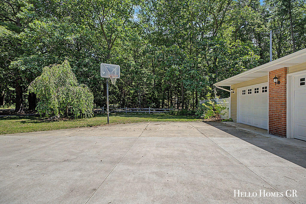 16680 Quincy Street Holland MI 49424