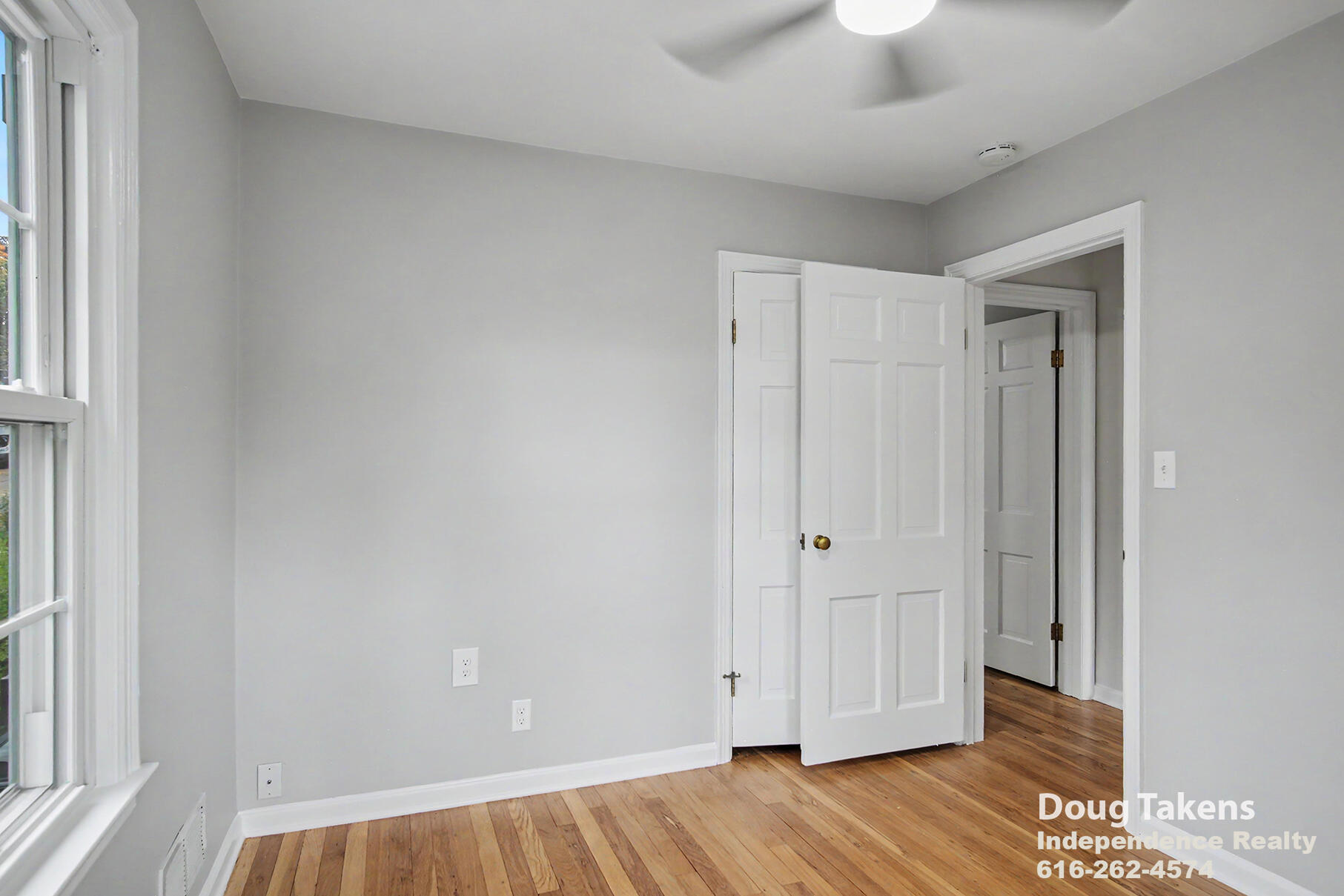 241 Baynton Avenue NE Grand Rapids MI 49503