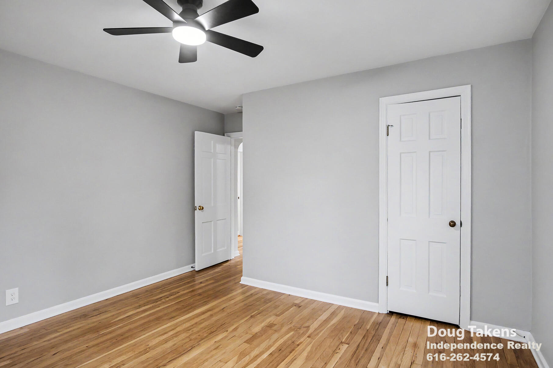 241 Baynton Avenue NE Grand Rapids MI 49503