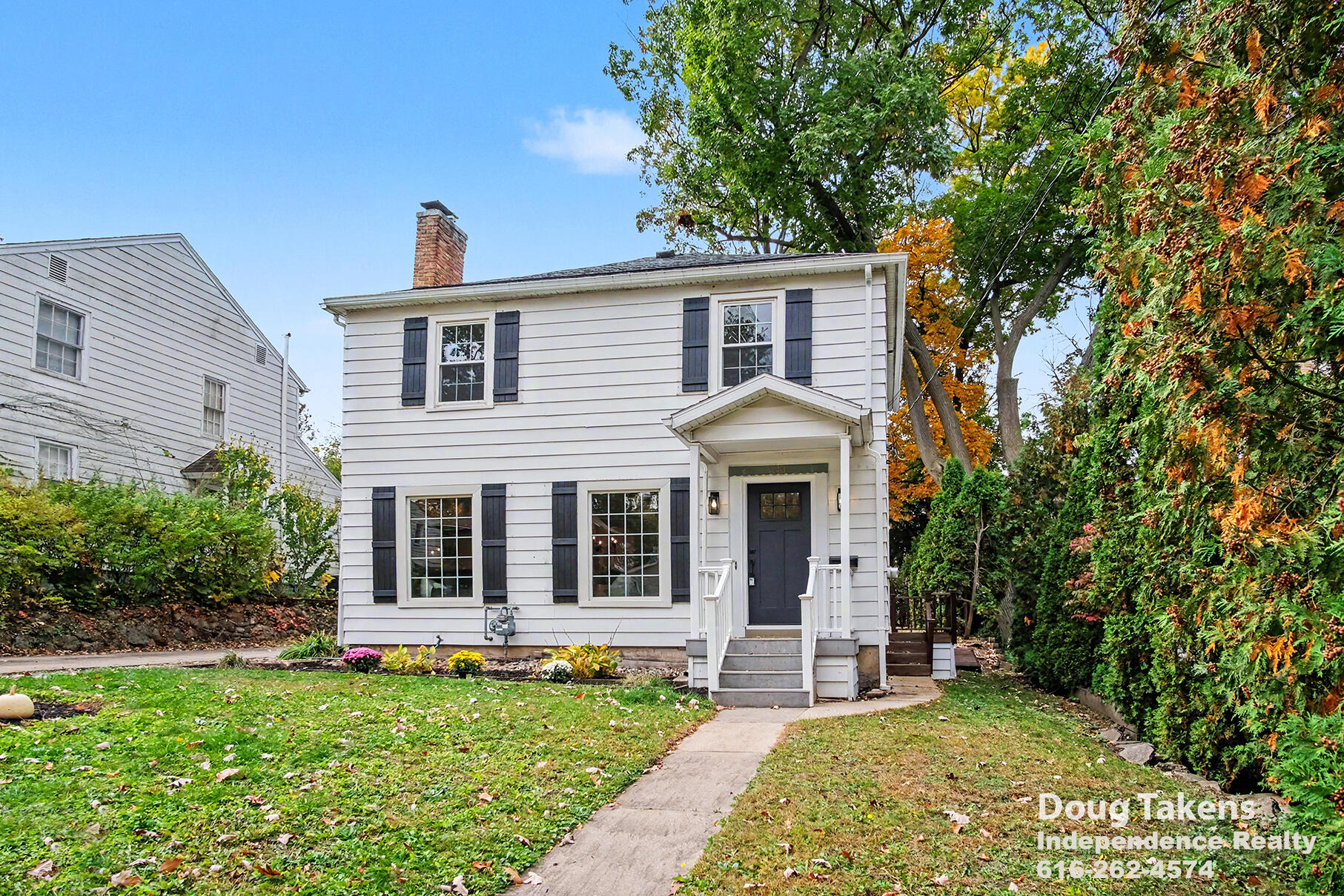 241 Baynton Avenue NE Grand Rapids MI 49503
