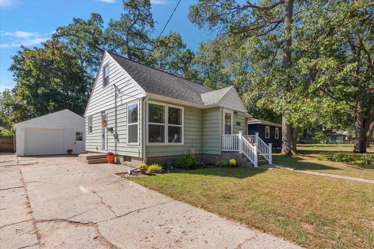 2525 Morton Avenue Muskegon MI 49441