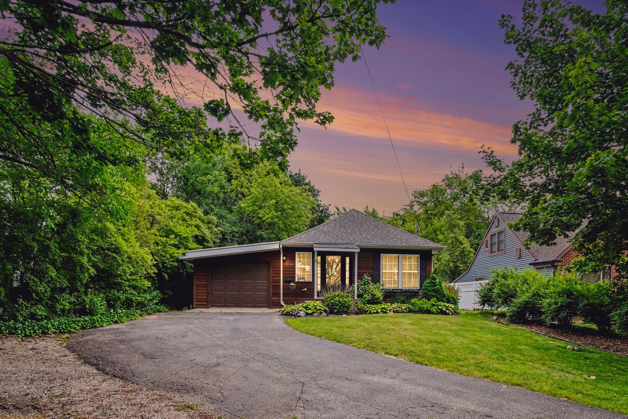 1100 Breton Road SE East Grand Rapids MI 49506