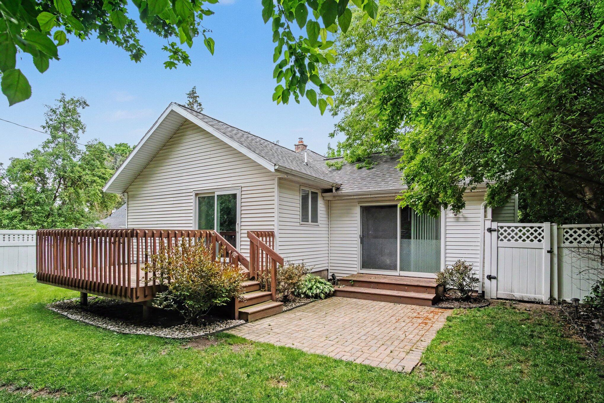 1100 Breton Road SE East Grand Rapids MI 49506