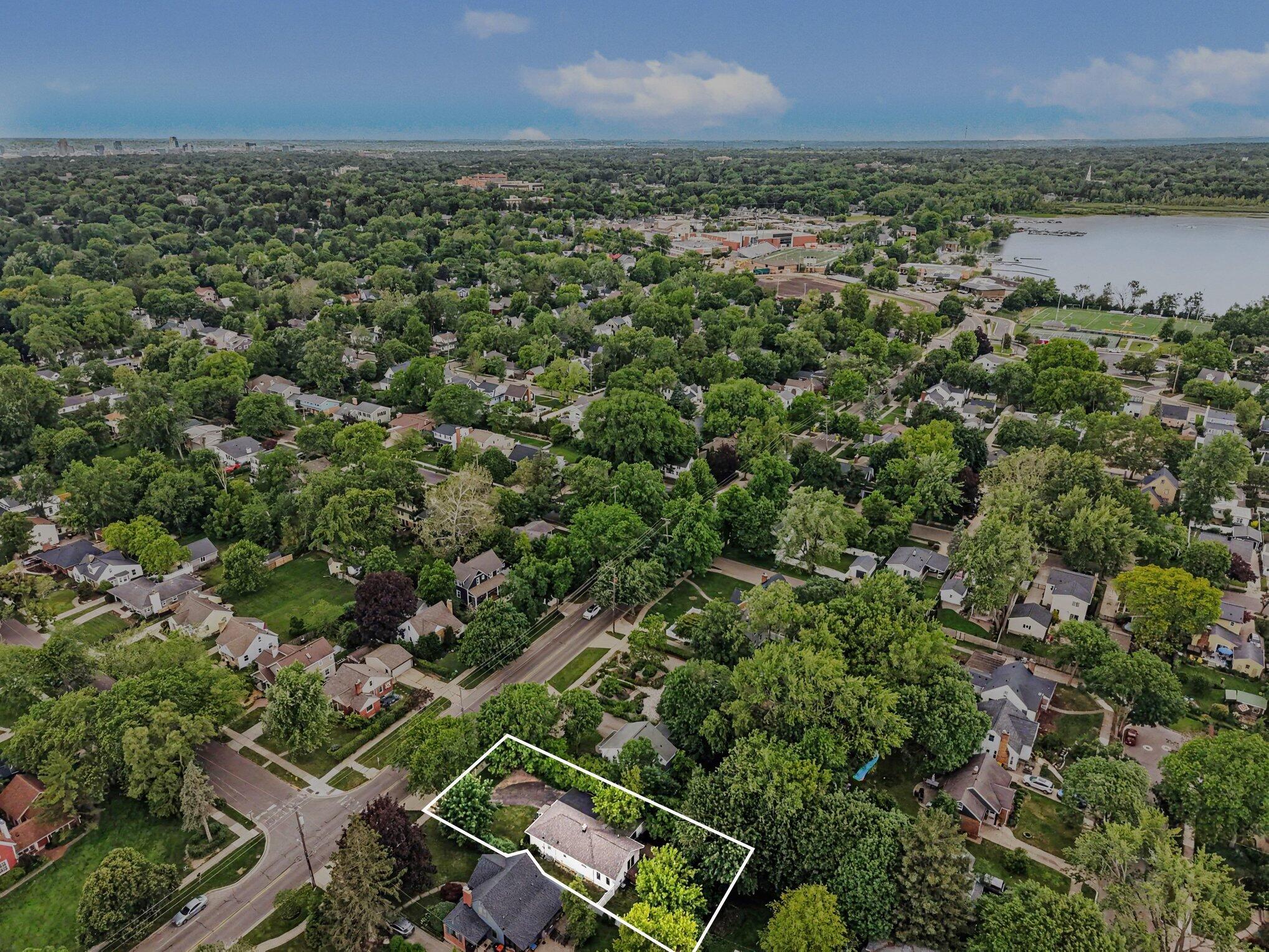 1100 Breton Road SE East Grand Rapids MI 49506