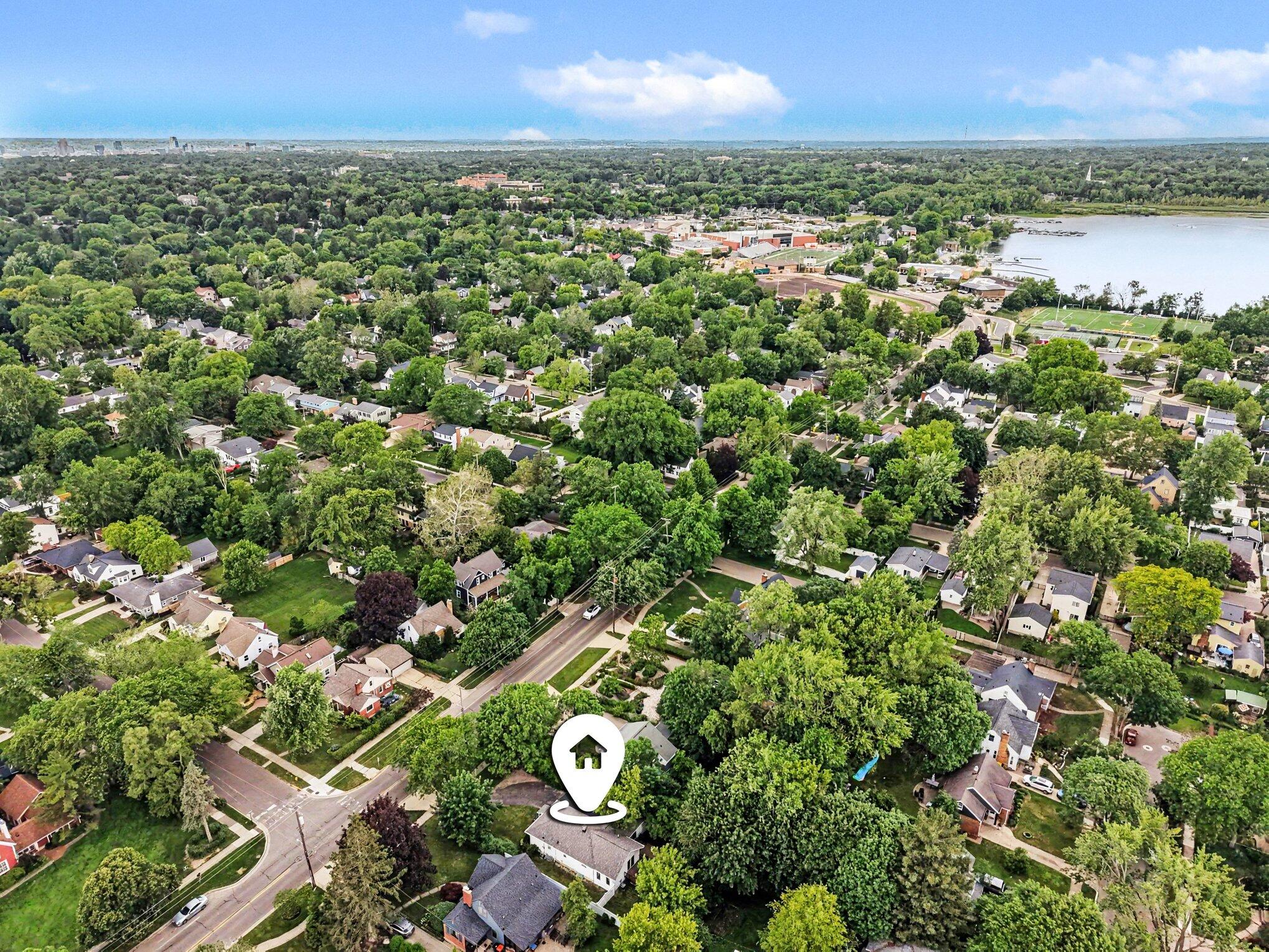 1100 Breton Road SE East Grand Rapids MI 49506