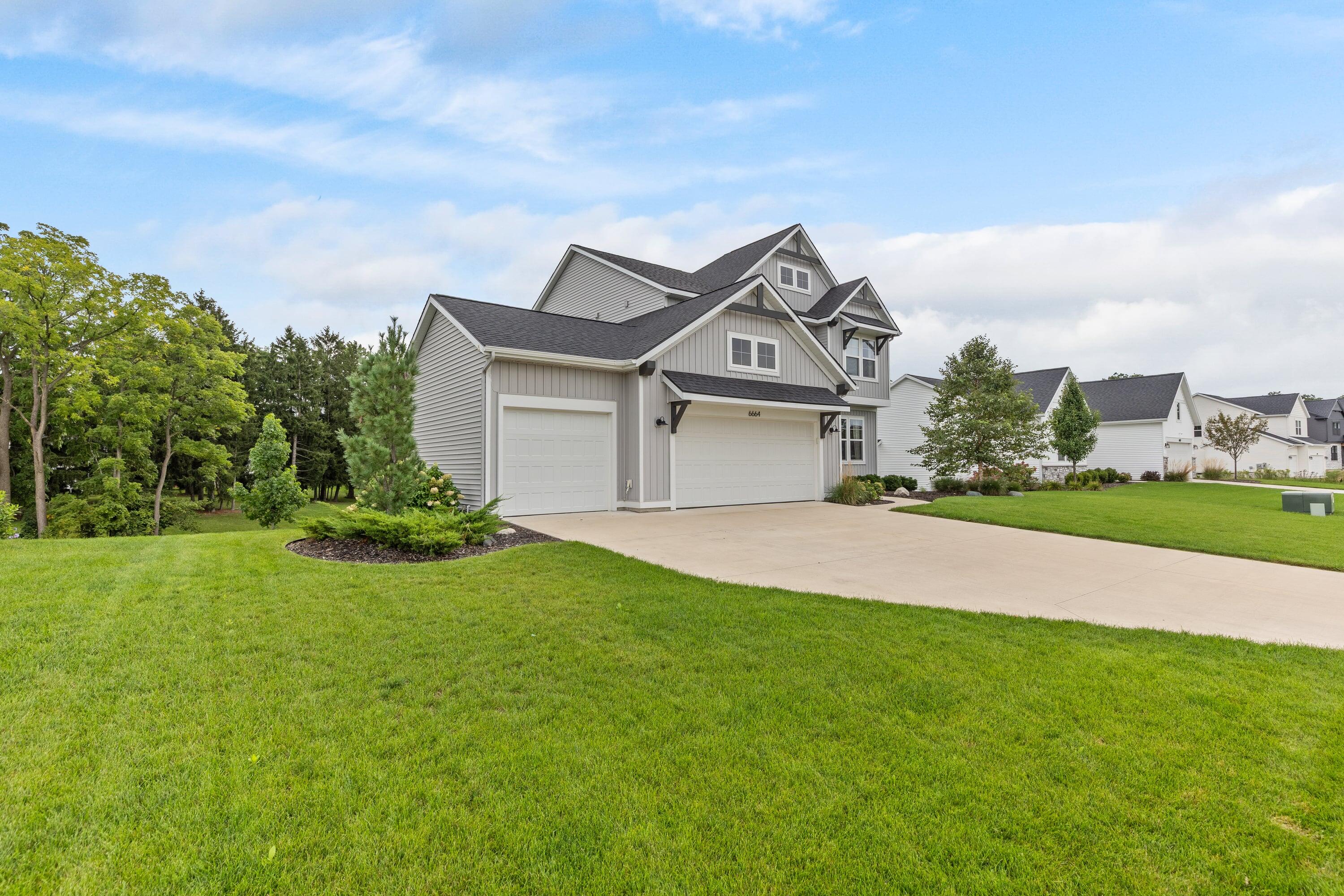 6664 Inwood Ridge Drive NE Rockford MI 49341
