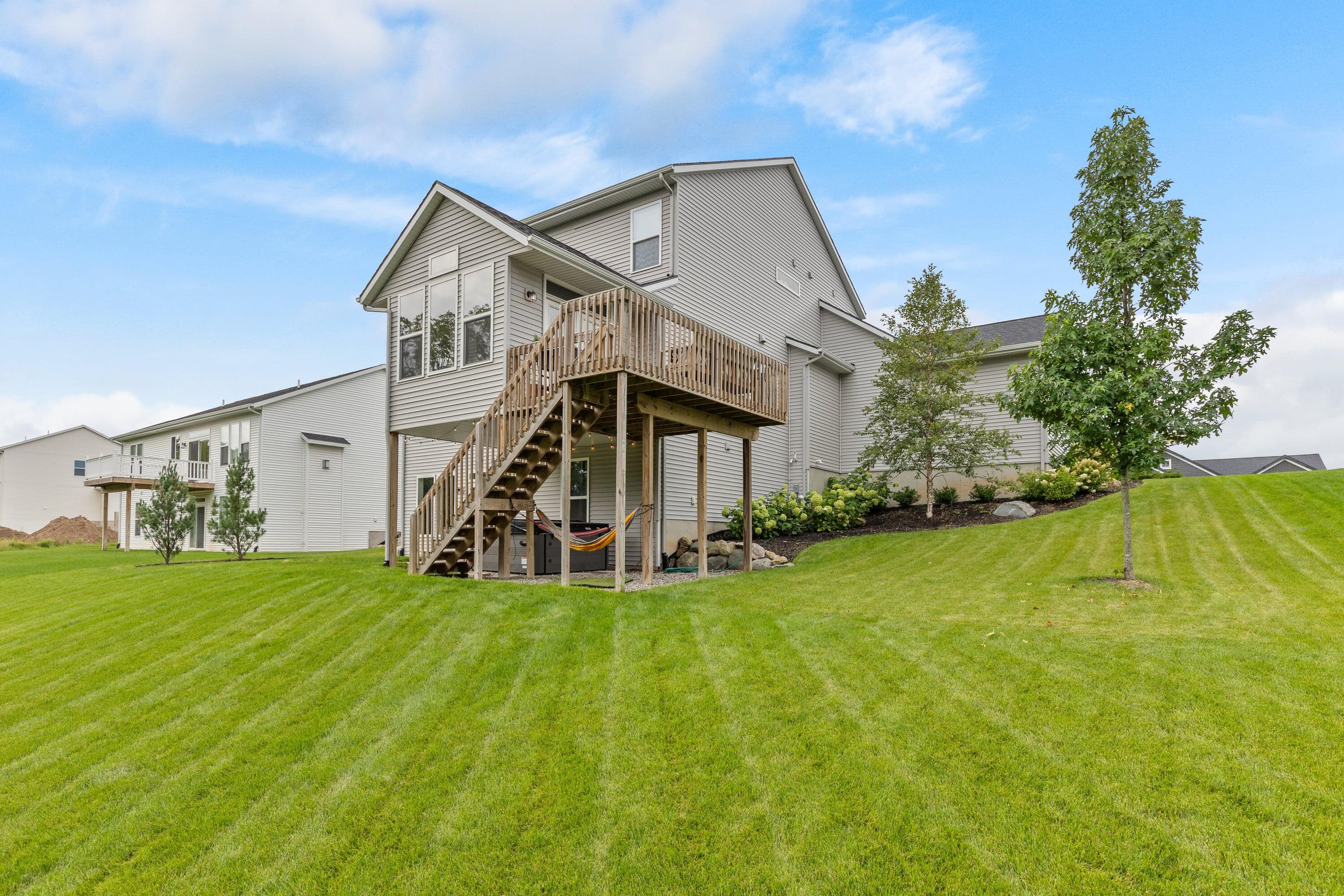 6664 Inwood Ridge Drive NE Rockford MI 49341