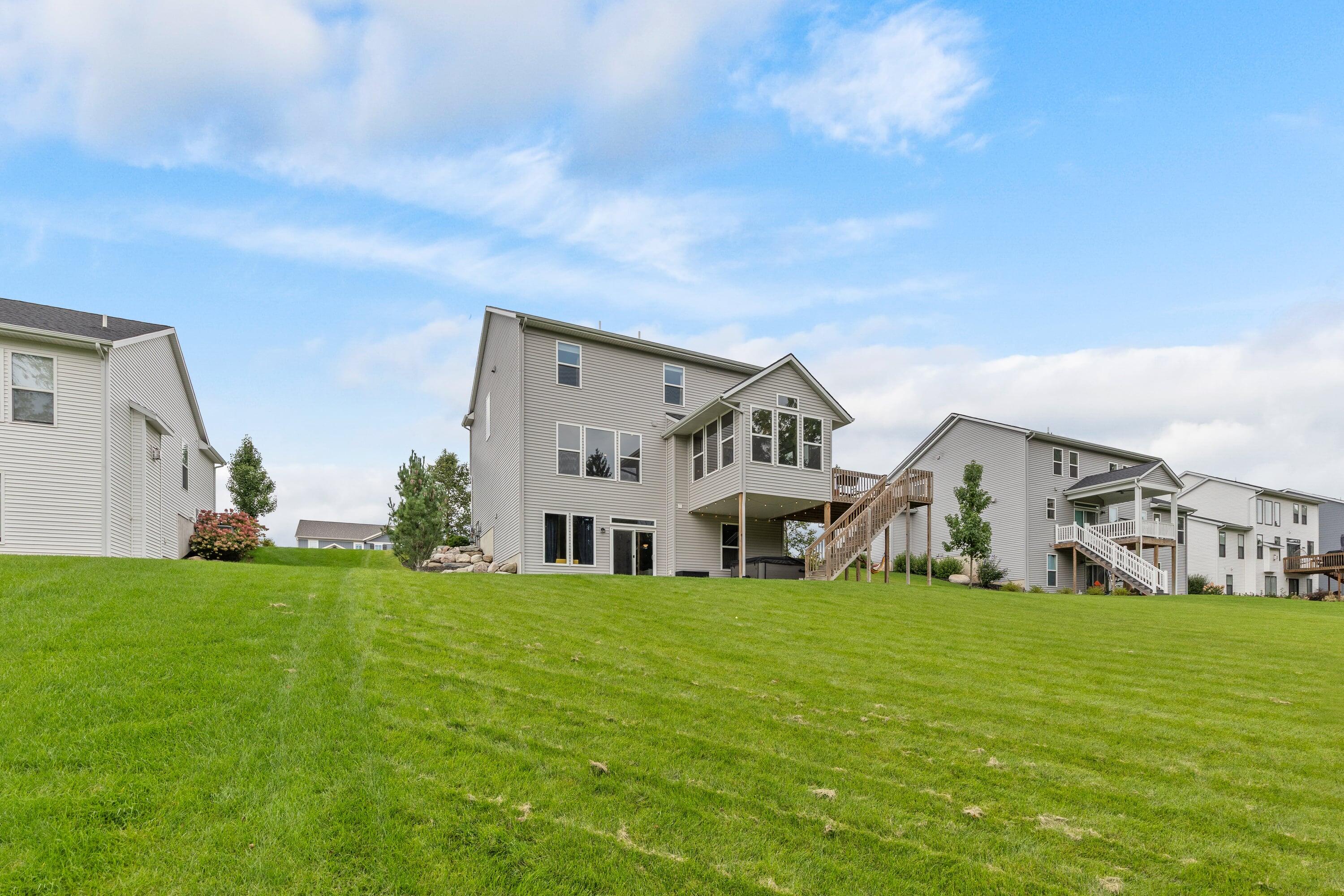 6664 Inwood Ridge Drive NE Rockford MI 49341