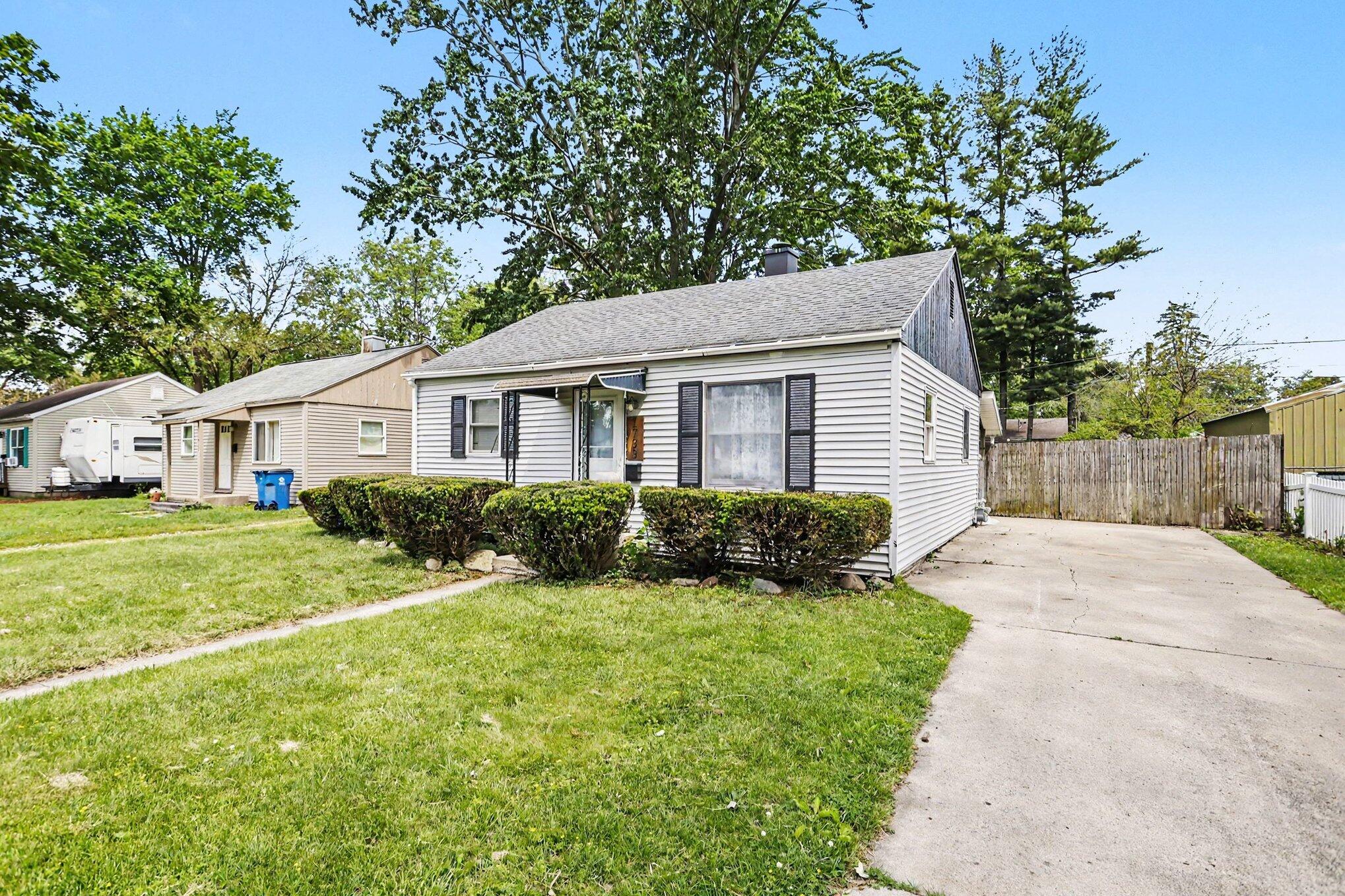 1733 Sycamore Street Niles MI 49120