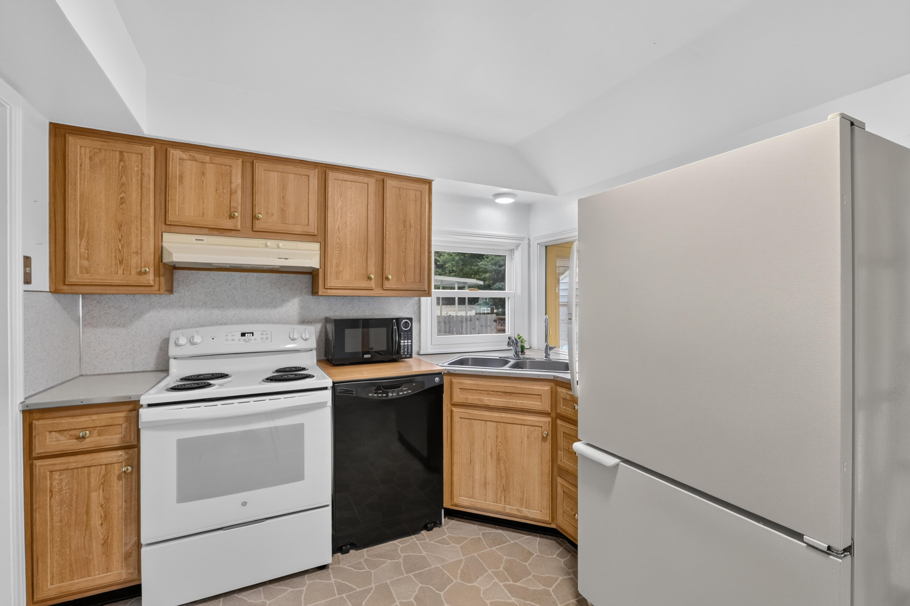 1612 Homecrest Avenue Kalamazoo MI 49001