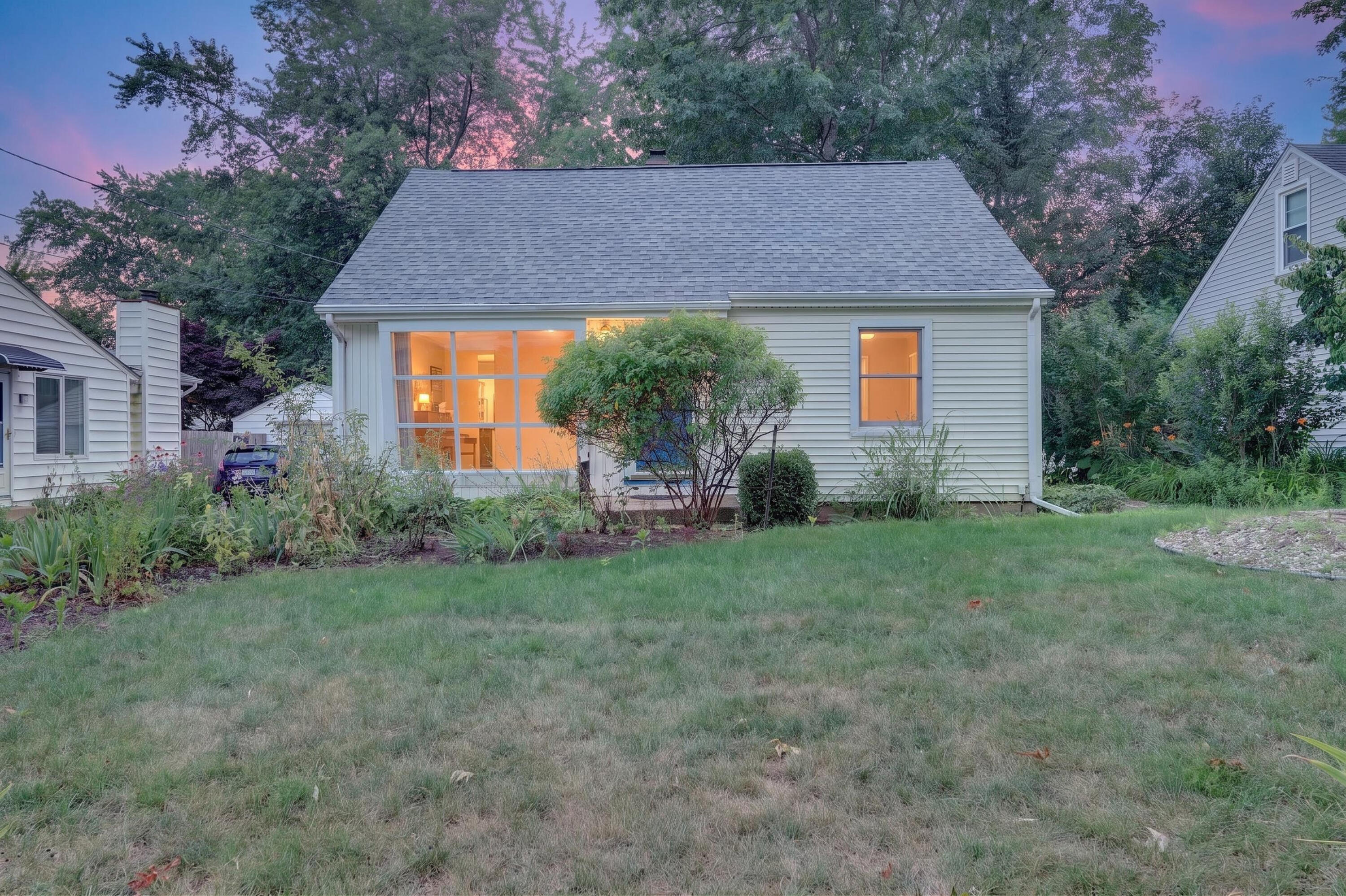 1612 Homecrest Avenue Kalamazoo MI 49001