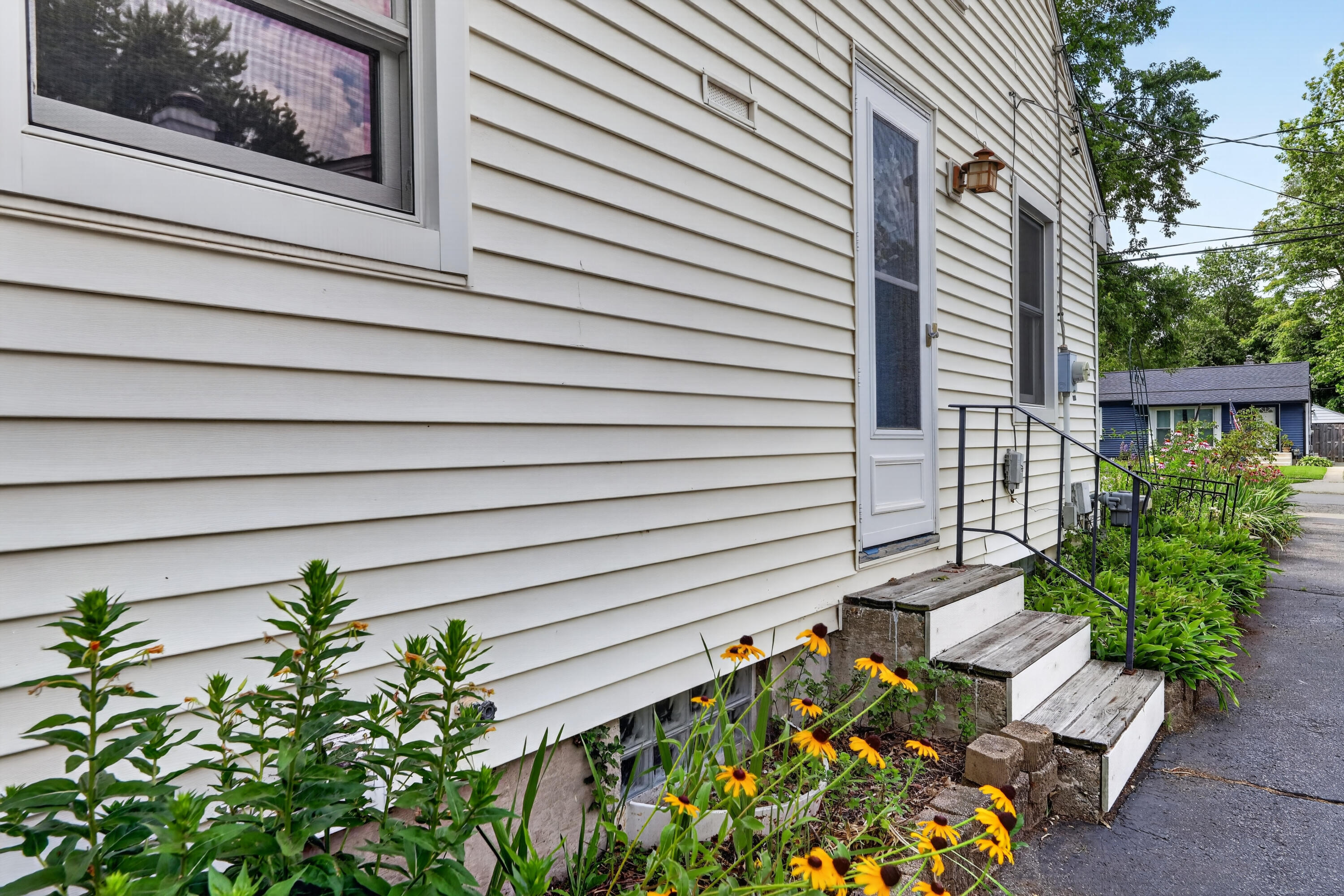 1612 Homecrest Avenue Kalamazoo MI 49001