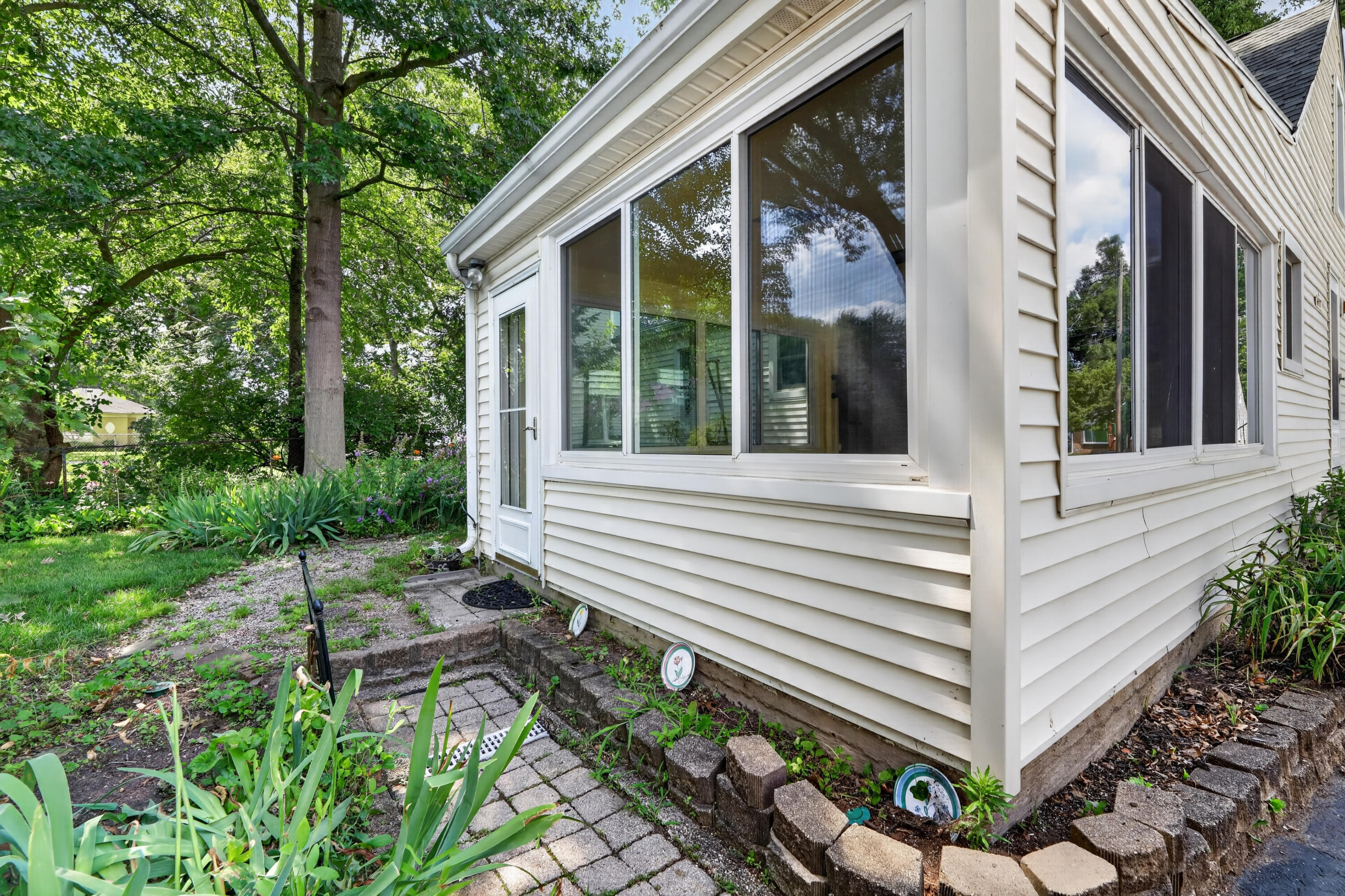 1612 Homecrest Avenue Kalamazoo MI 49001