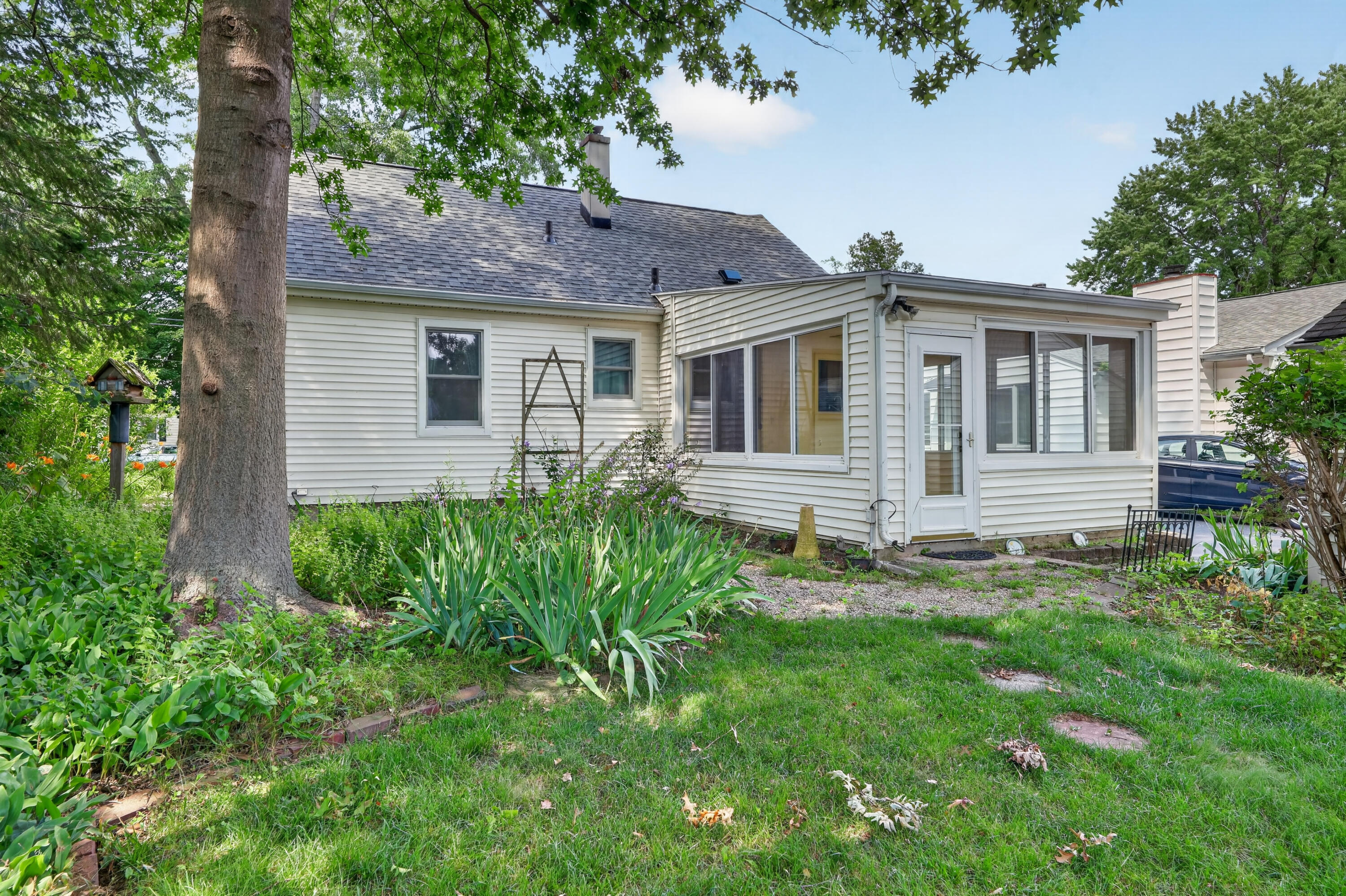 1612 Homecrest Avenue Kalamazoo MI 49001
