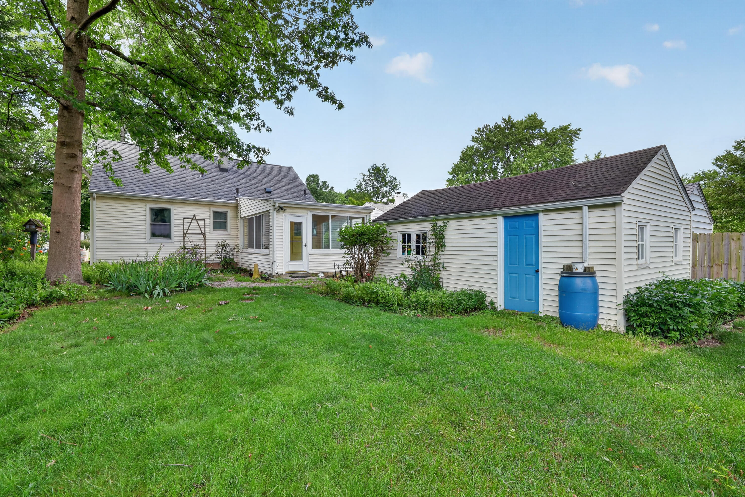 1612 Homecrest Avenue Kalamazoo MI 49001