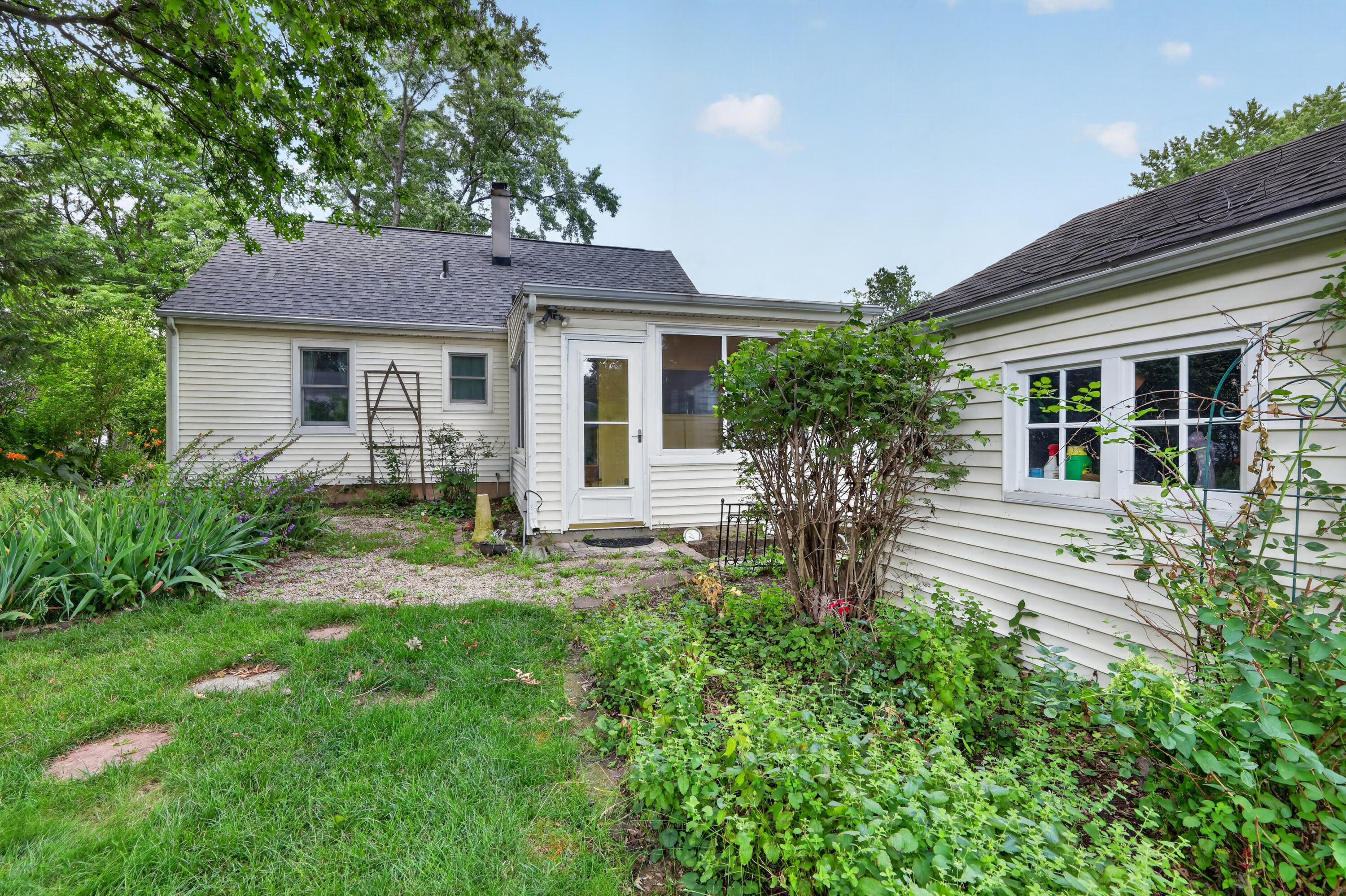 1612 Homecrest Avenue Kalamazoo MI 49001