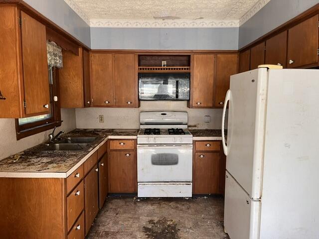 337 N Weber Road Muskegon MI 49445