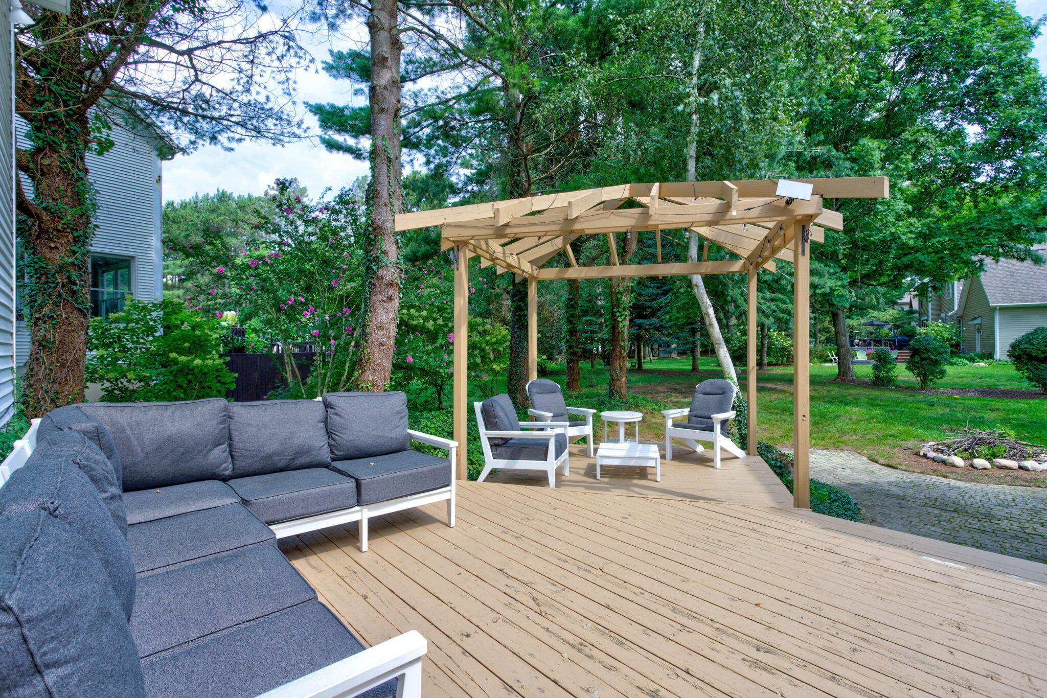 401 Erin Isle Court Holland MI 49424