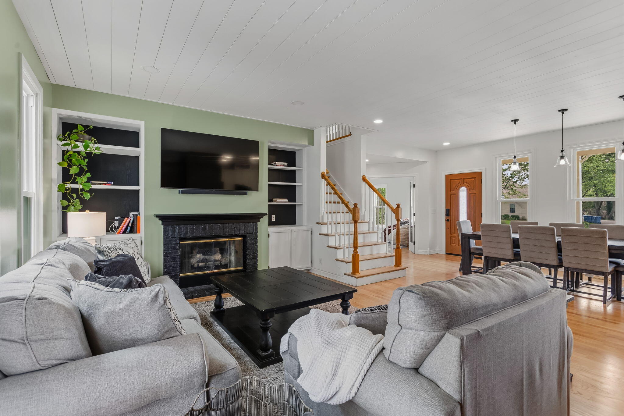 401 Erin Isle Court Holland MI 49424