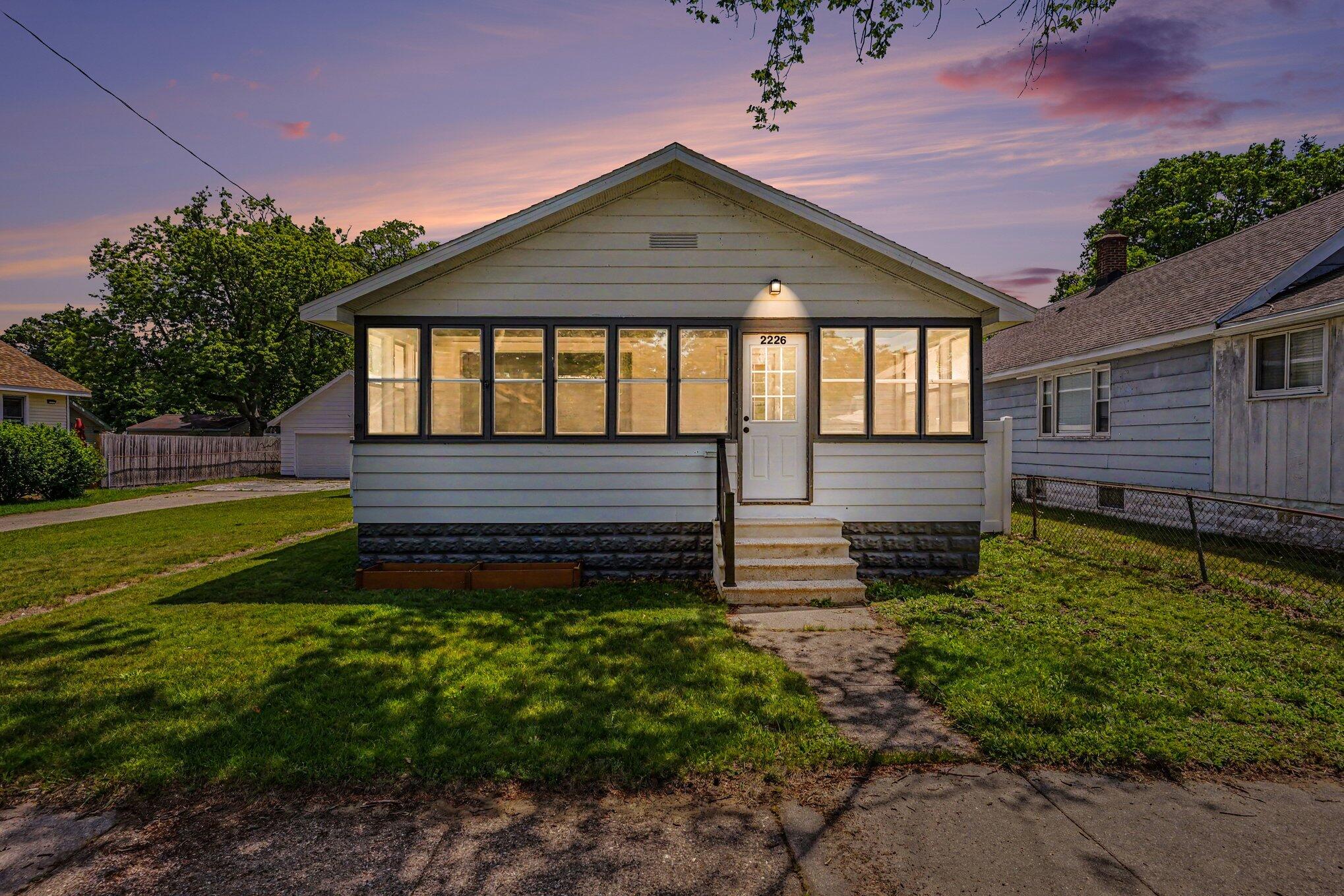 2226 Blodgett Street Muskegon MI 49441