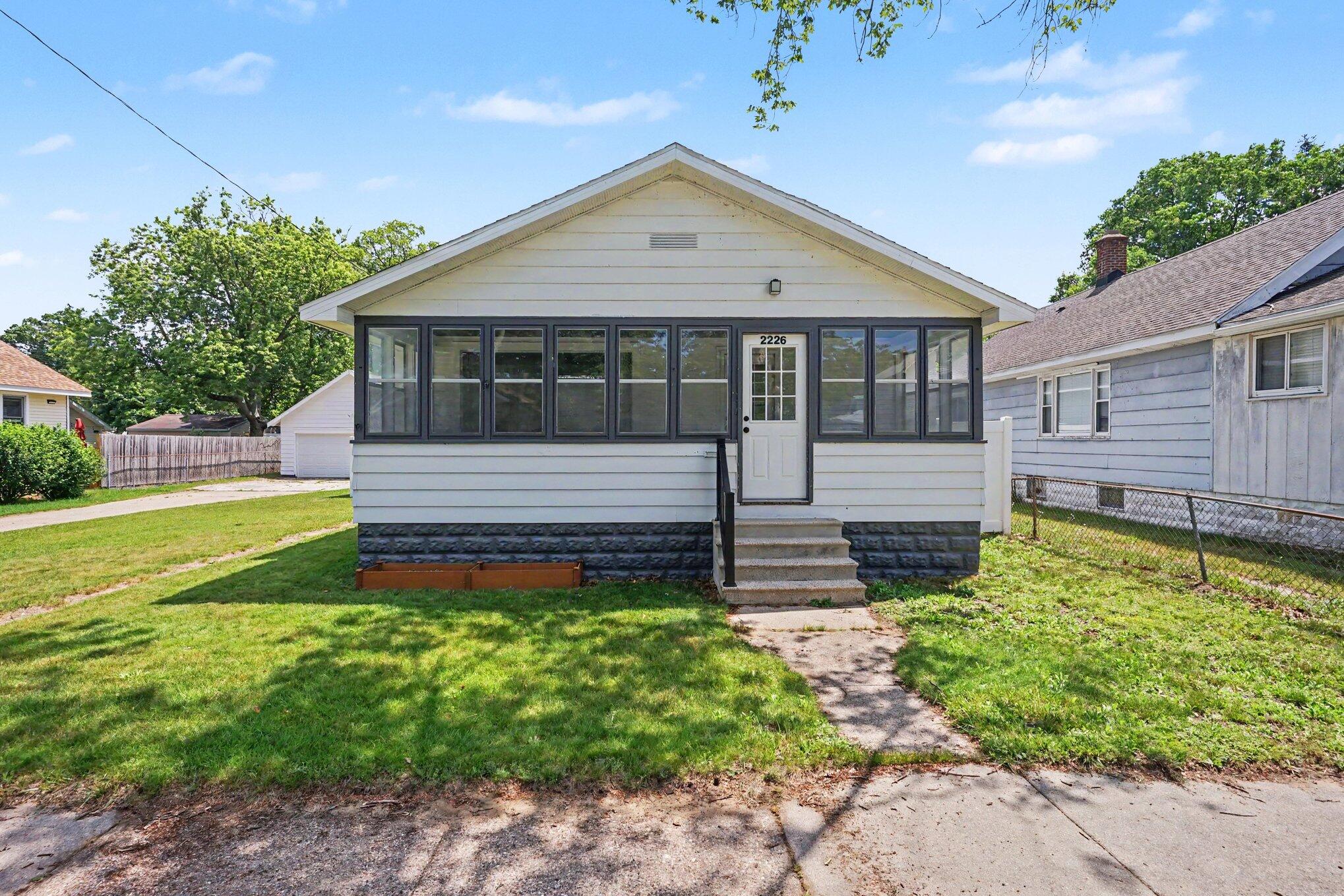 2226 Blodgett Street Muskegon MI 49441