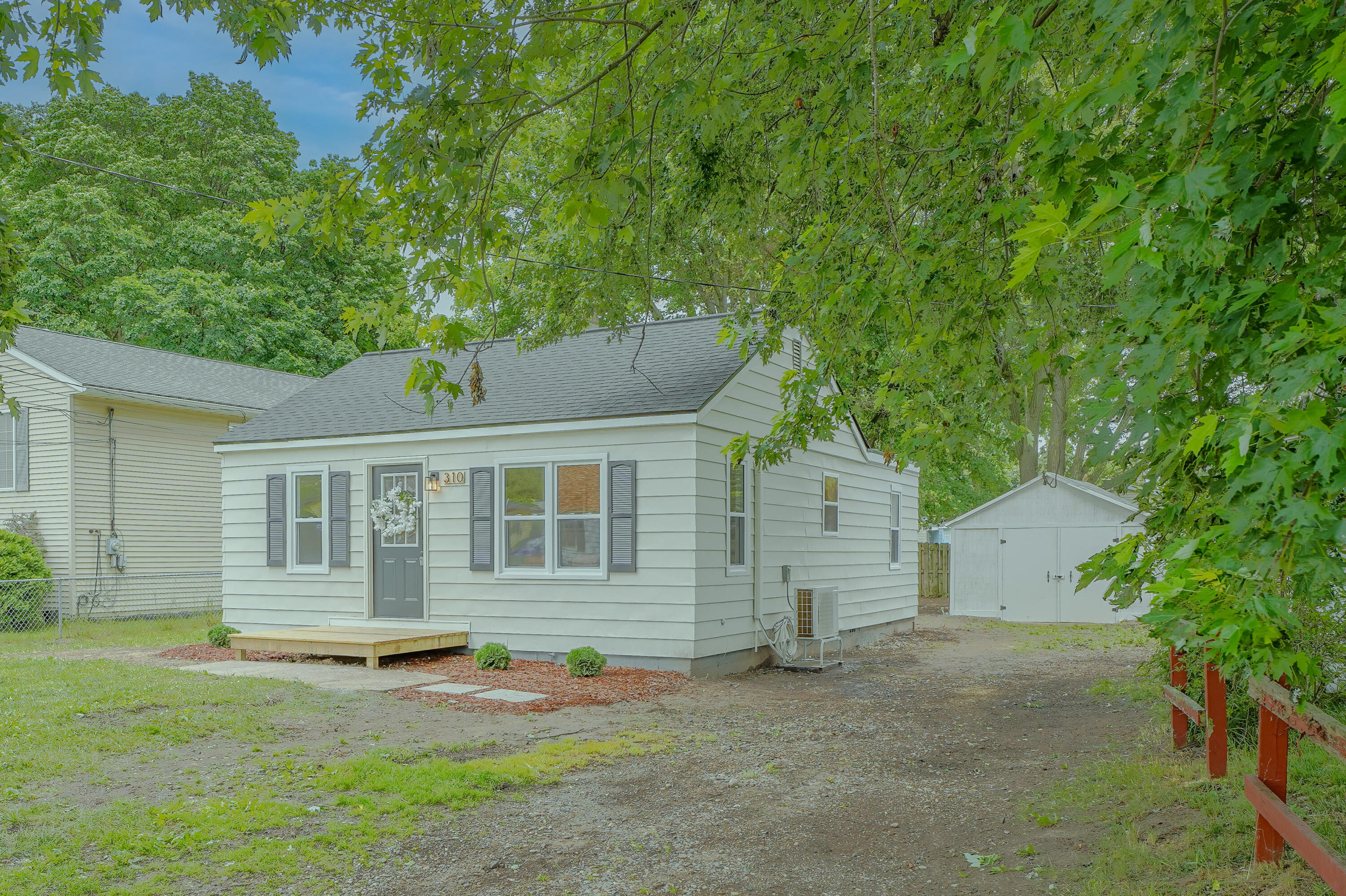 310 Majestic Street SE Grand Rapids MI 49548
