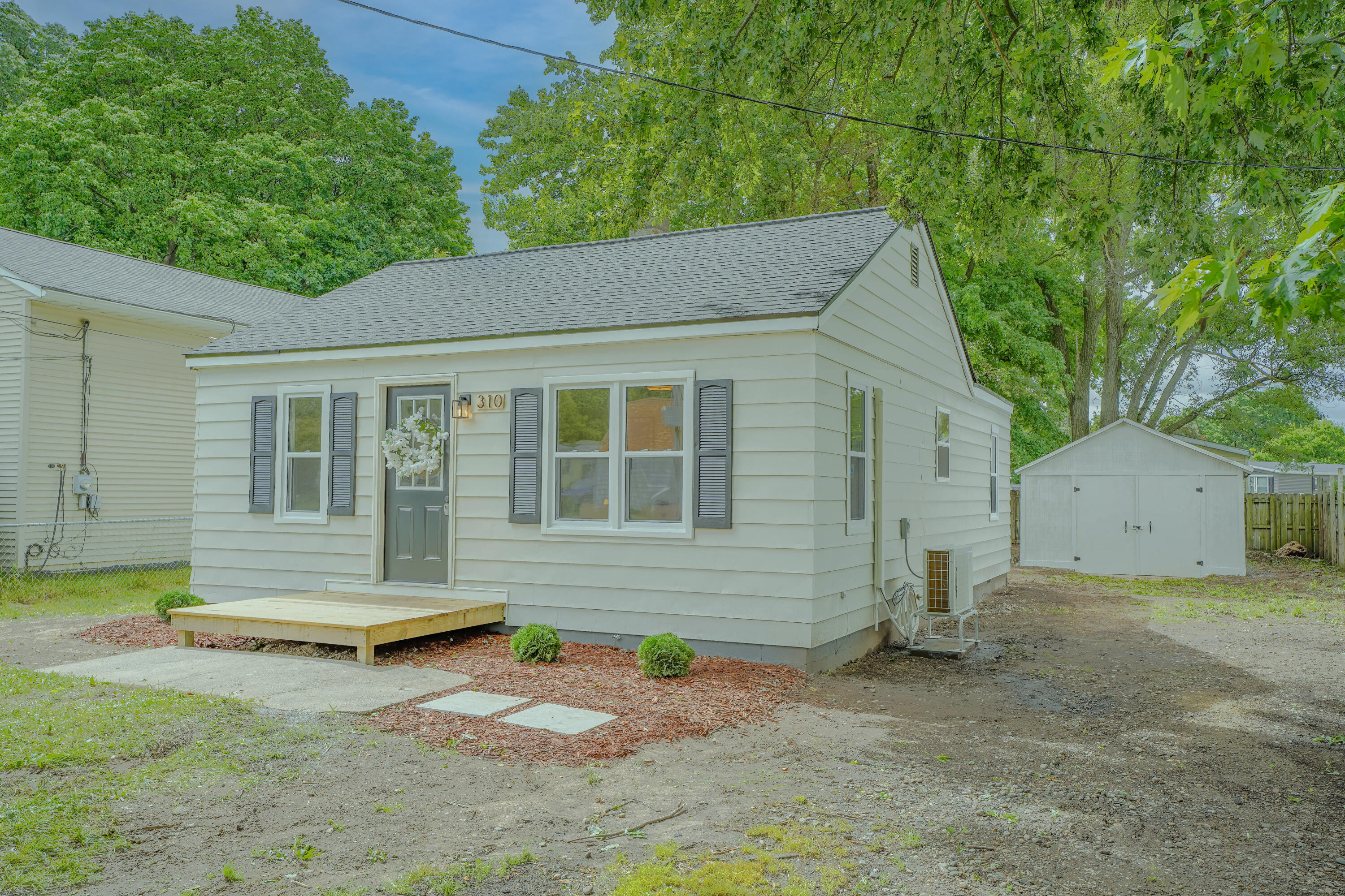 310 Majestic Street SE Grand Rapids MI 49548