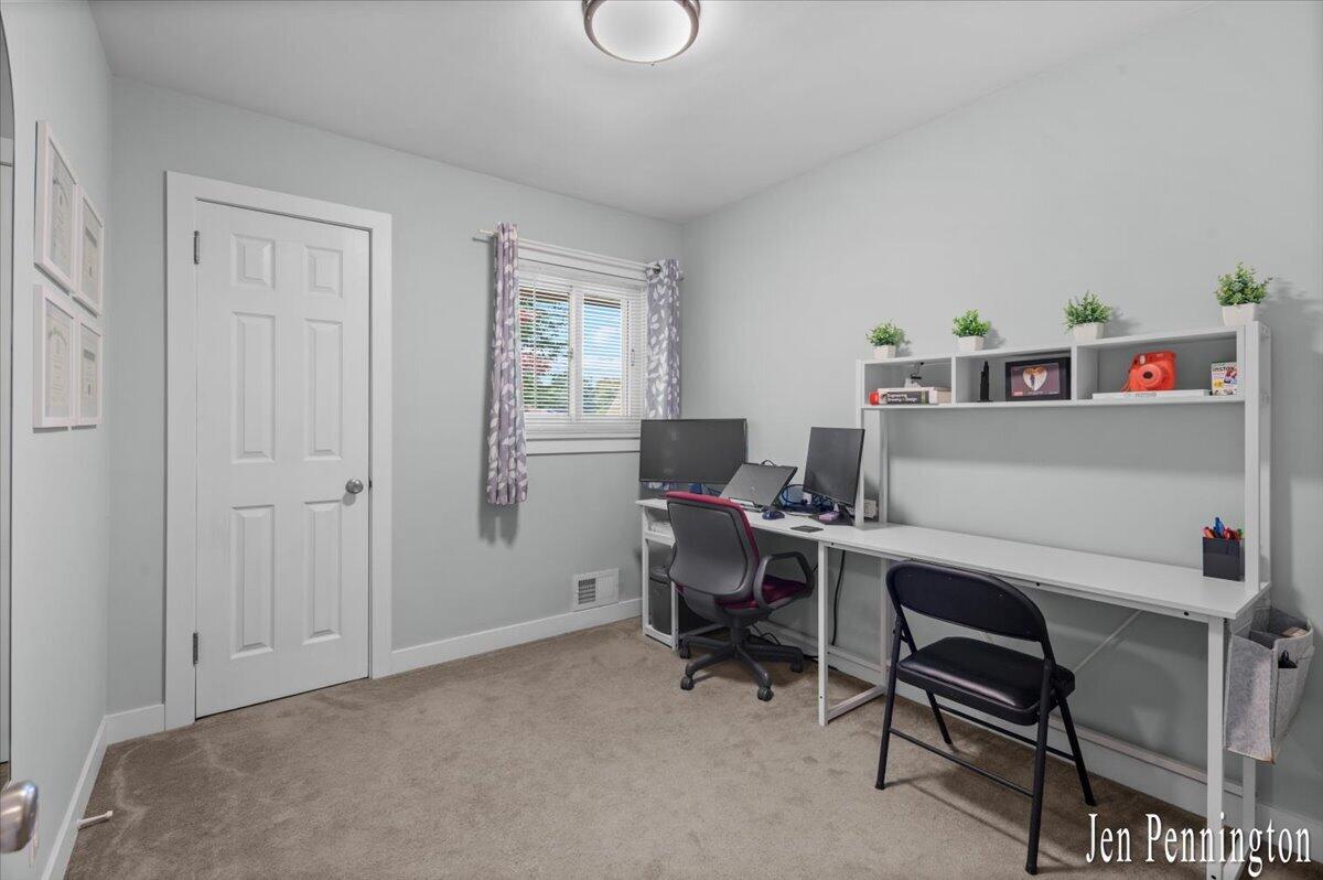 310 Kinney Avenue NW Grand Rapids MI 49534